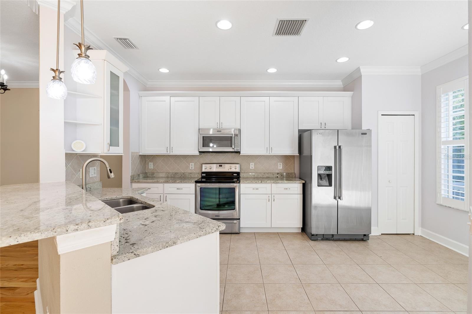 Image 6 of 52 For 14543 Mirabelle Vista Circle