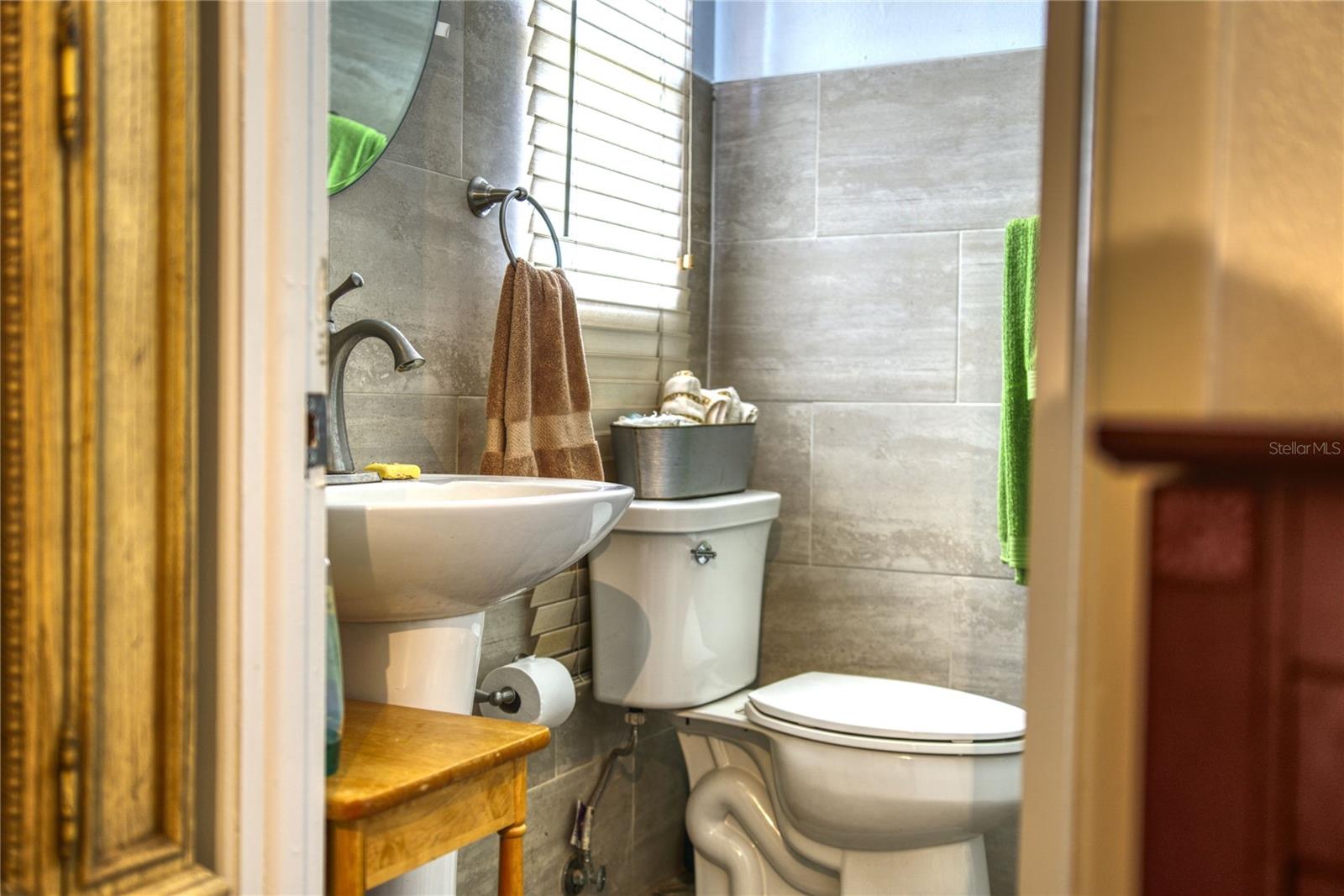 Listing photo id 13 for 4530 Idlewild Avenue