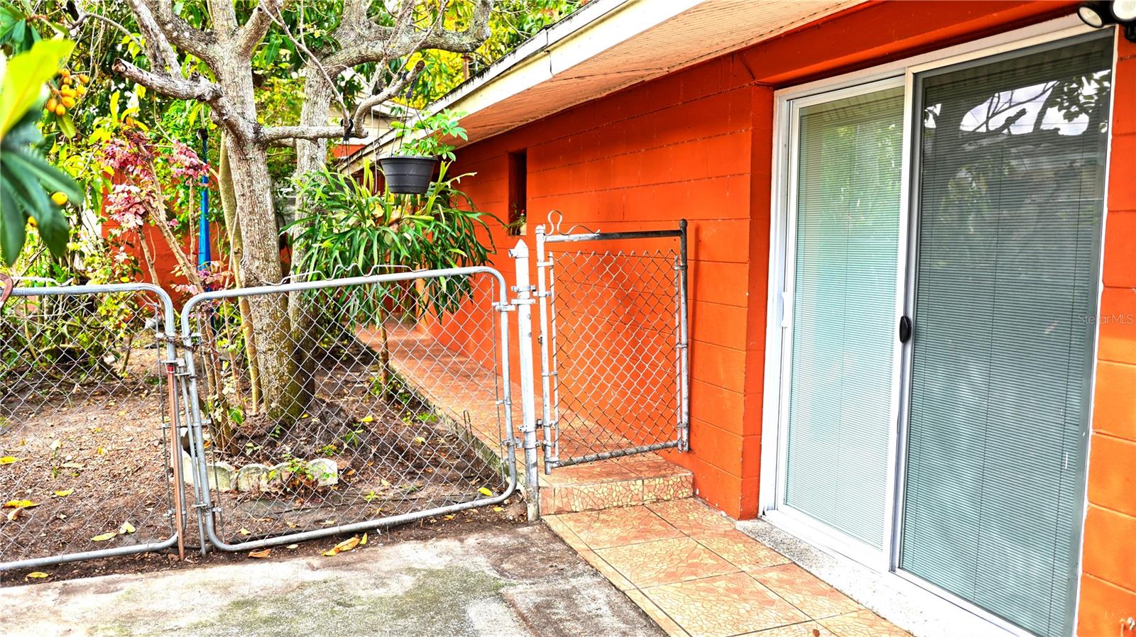 Listing photo id 24 for 4530 Idlewild Avenue