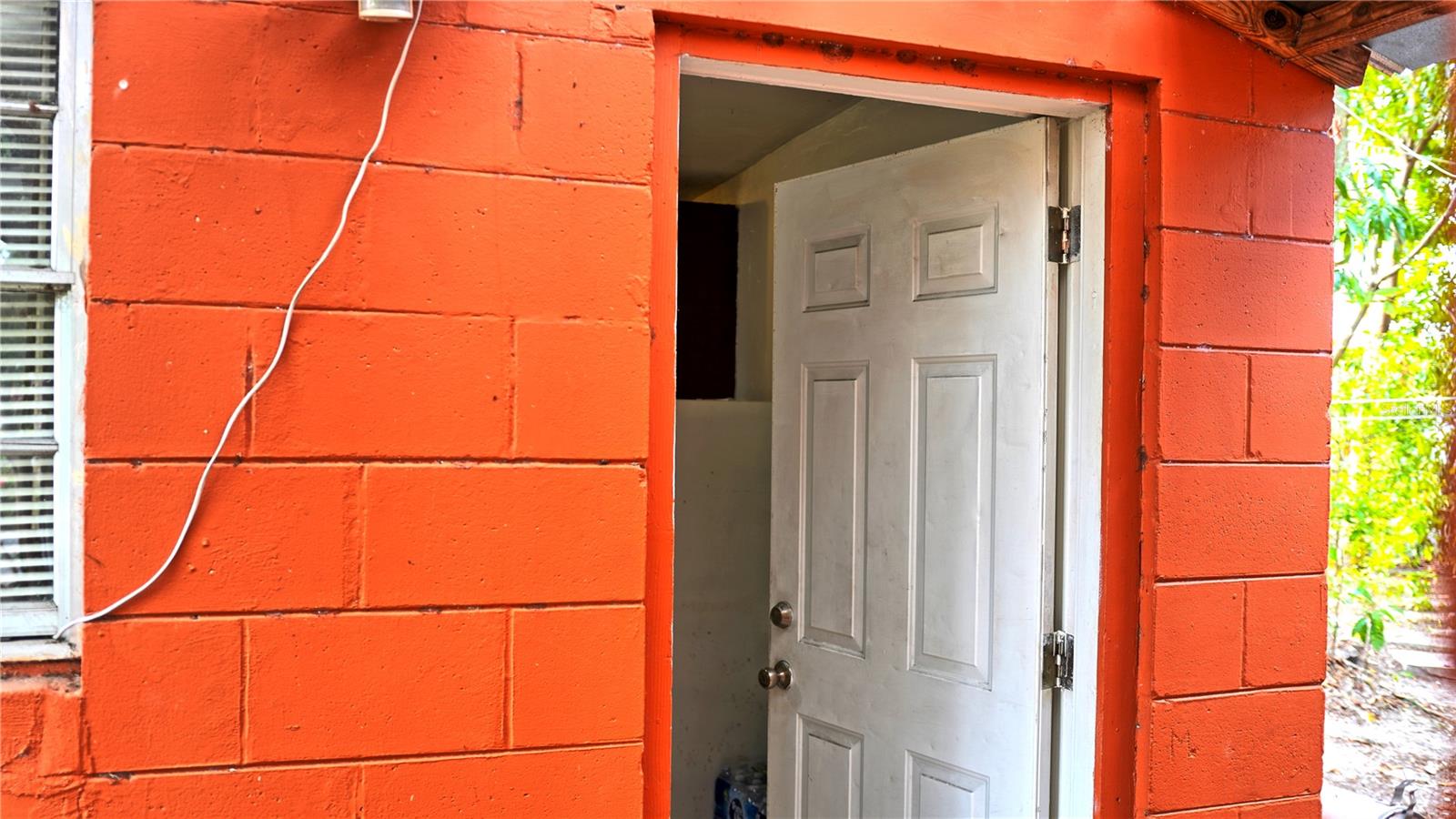 Listing photo id 26 for 4530 Idlewild Avenue