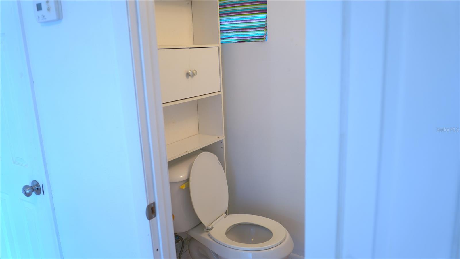 Listing photo id 36 for 4530 Idlewild Avenue