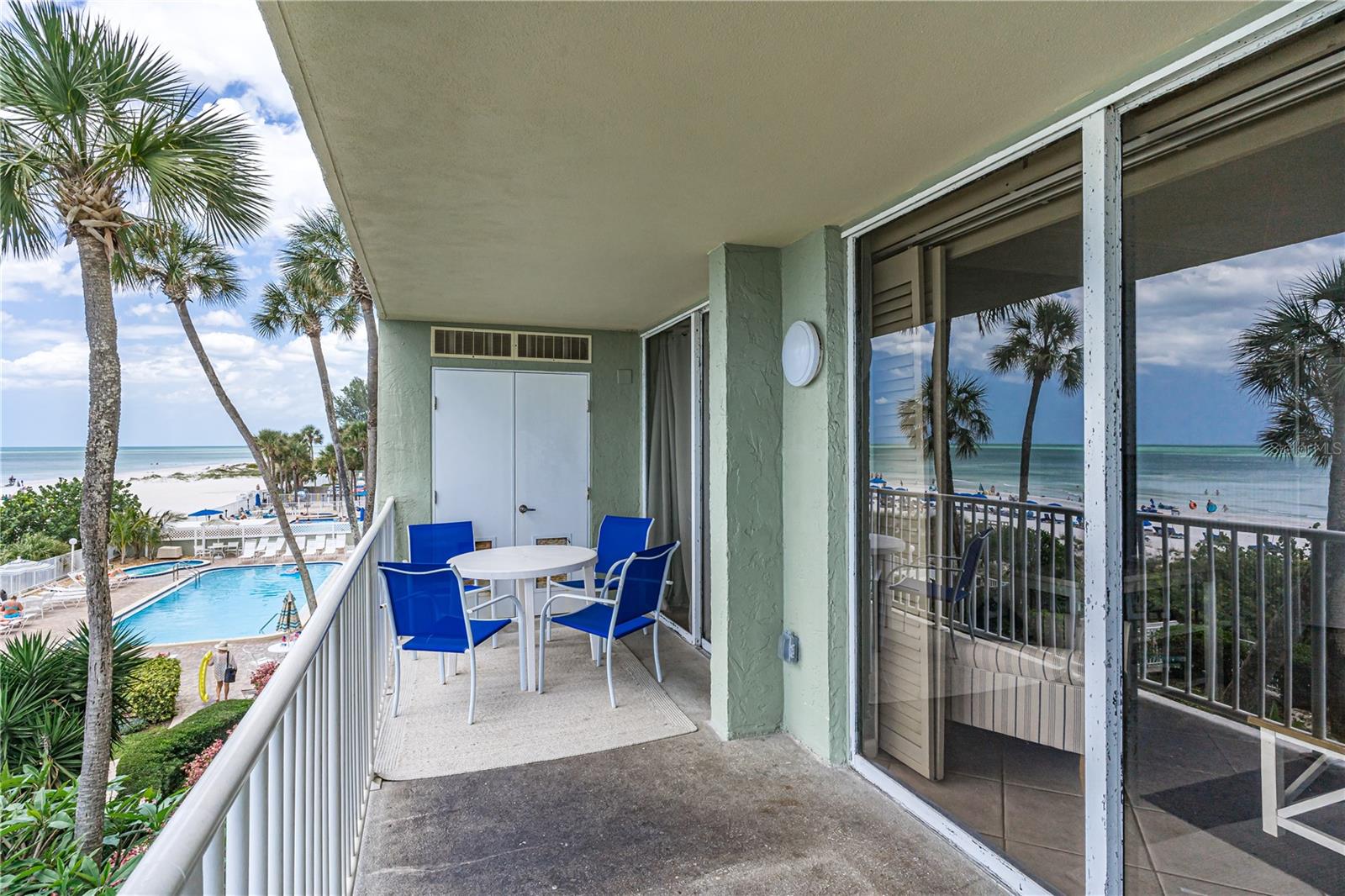 Listing photo id 29 for 20000 Gulf Boulevard 305