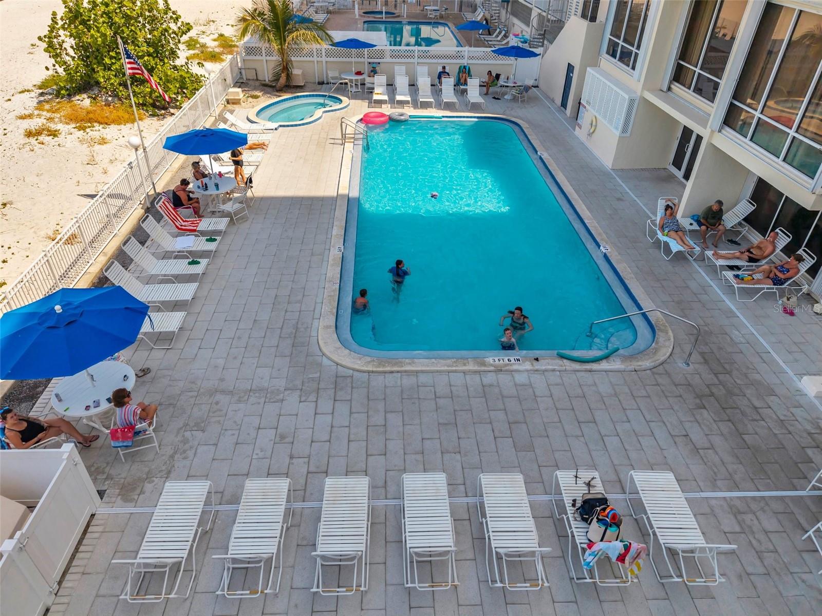 Listing photo id 38 for 20000 Gulf Boulevard 305