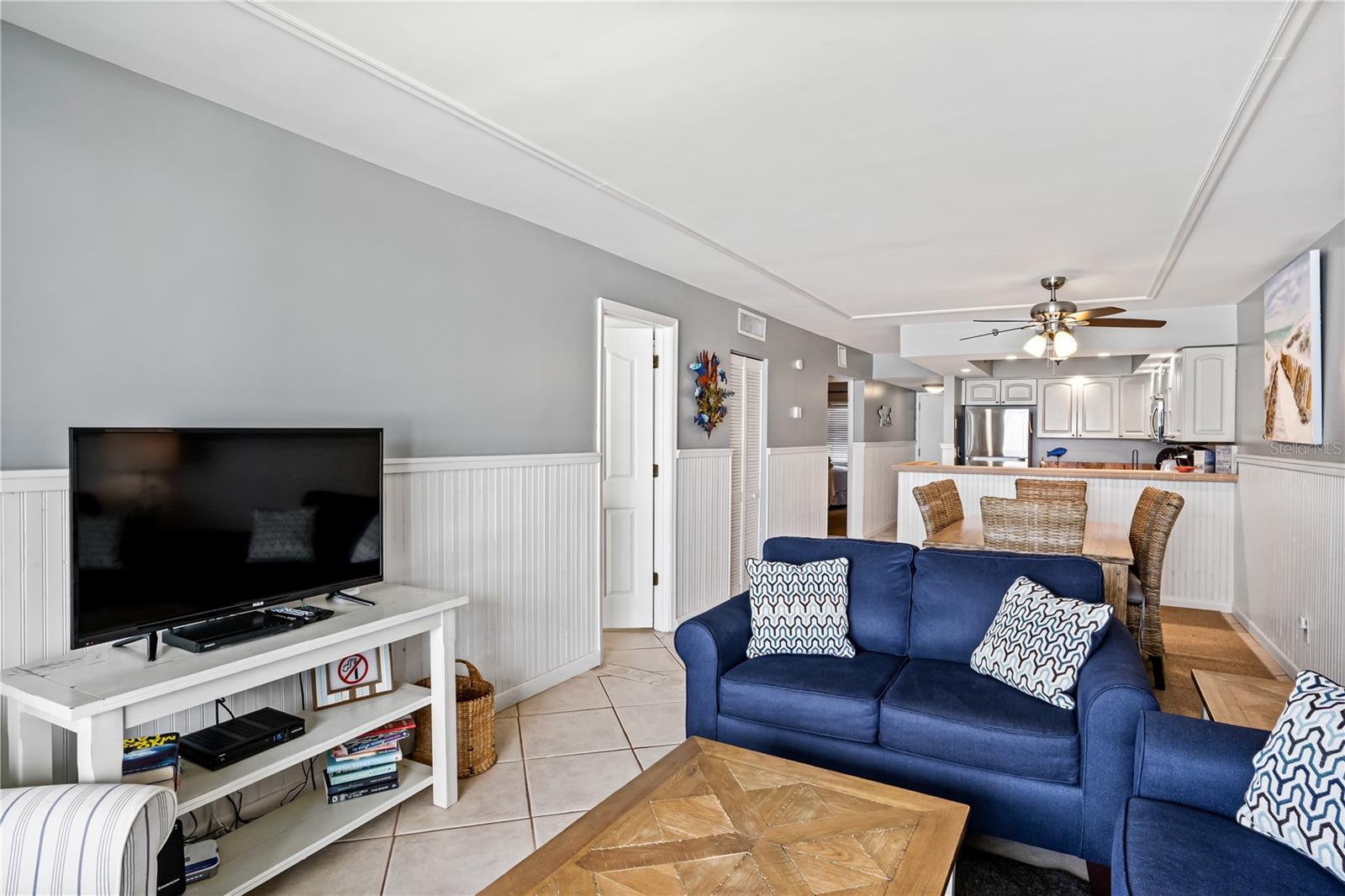 Listing photo id 3 for 20000 Gulf Boulevard 305