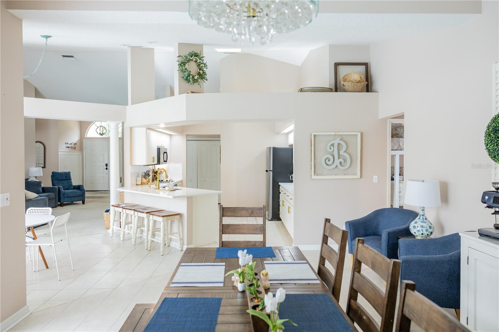 Image 13 of 59 For 6305 Queensway Drive