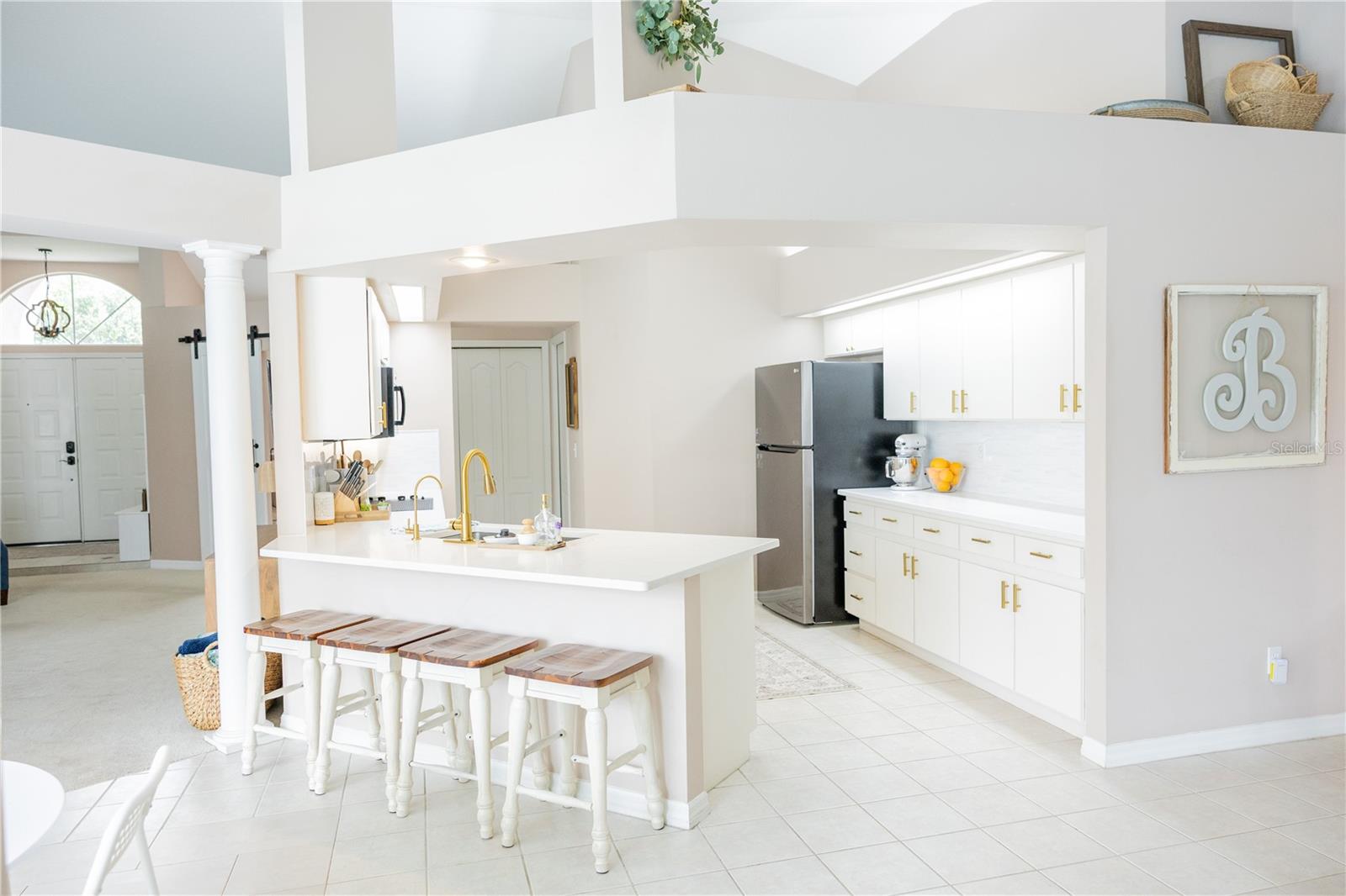 Image 15 of 59 For 6305 Queensway Drive