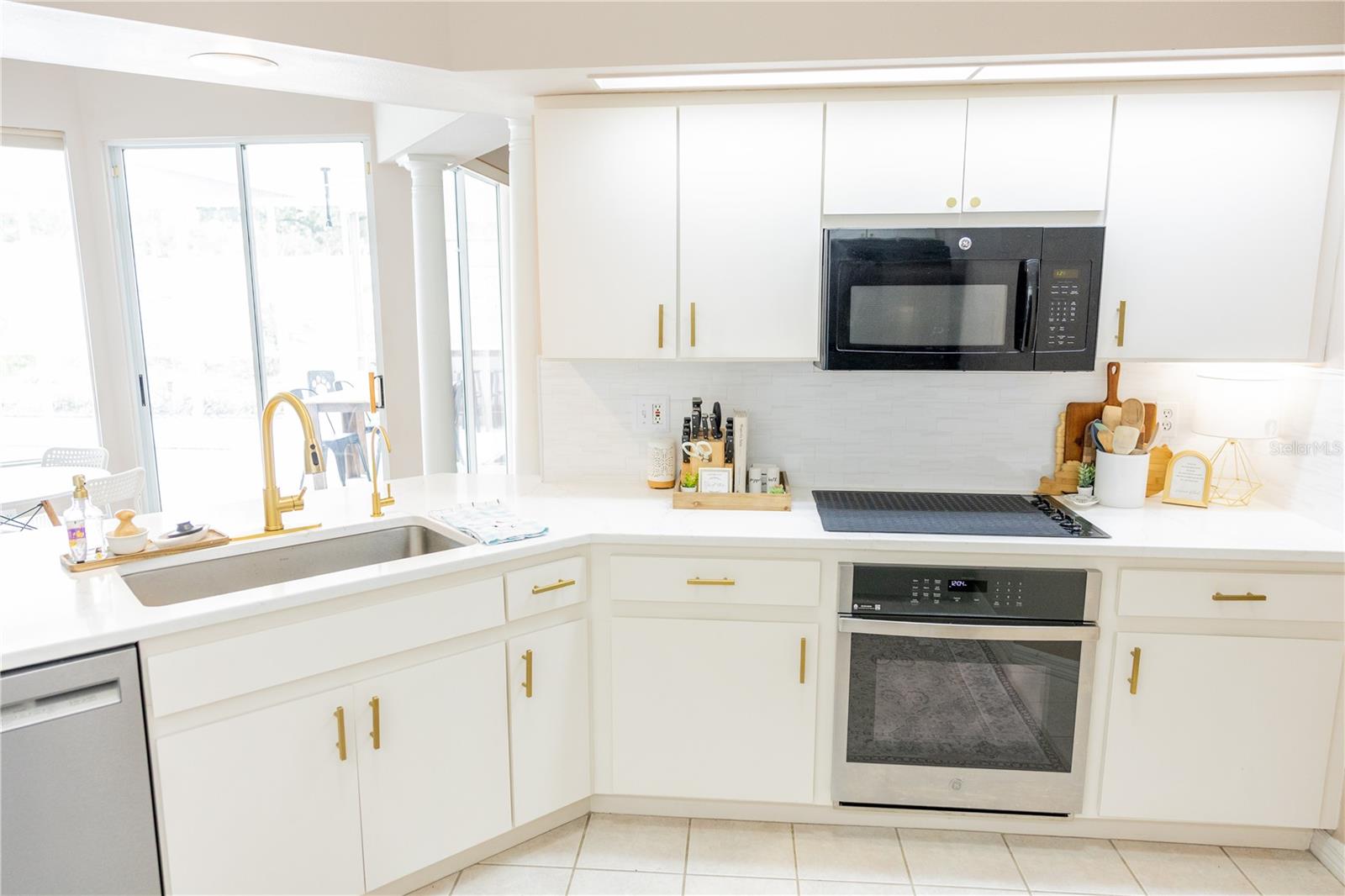 Image 17 of 59 For 6305 Queensway Drive