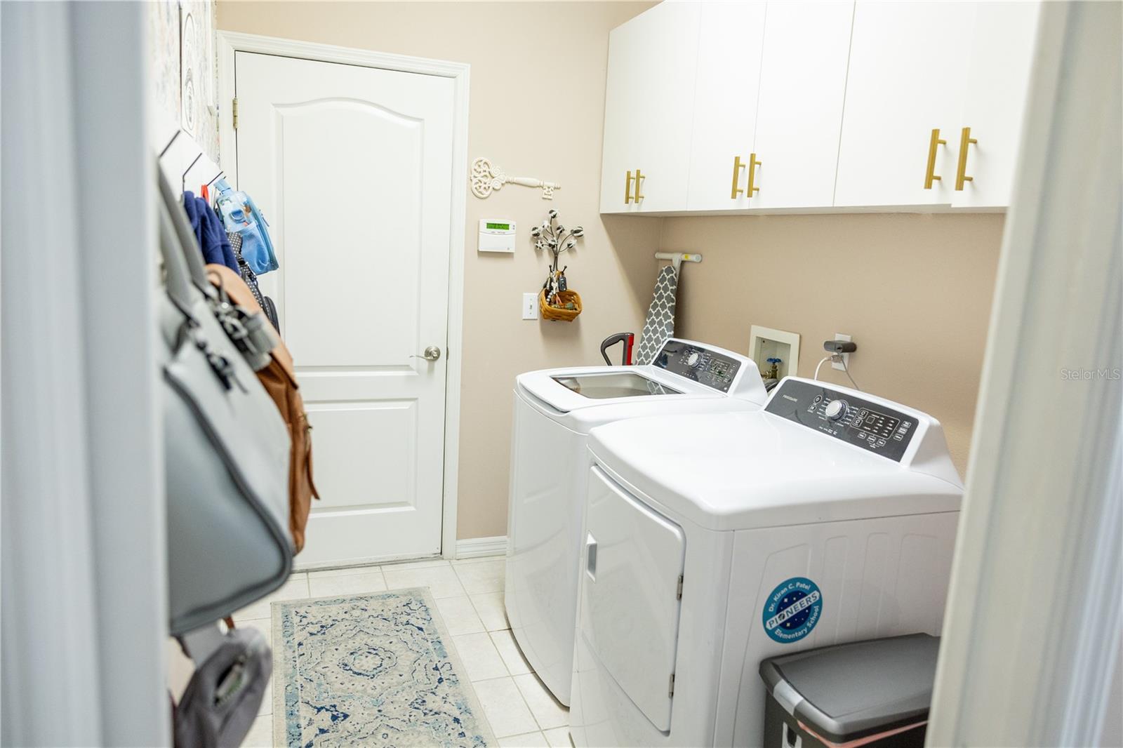 Image 19 of 59 For 6305 Queensway Drive