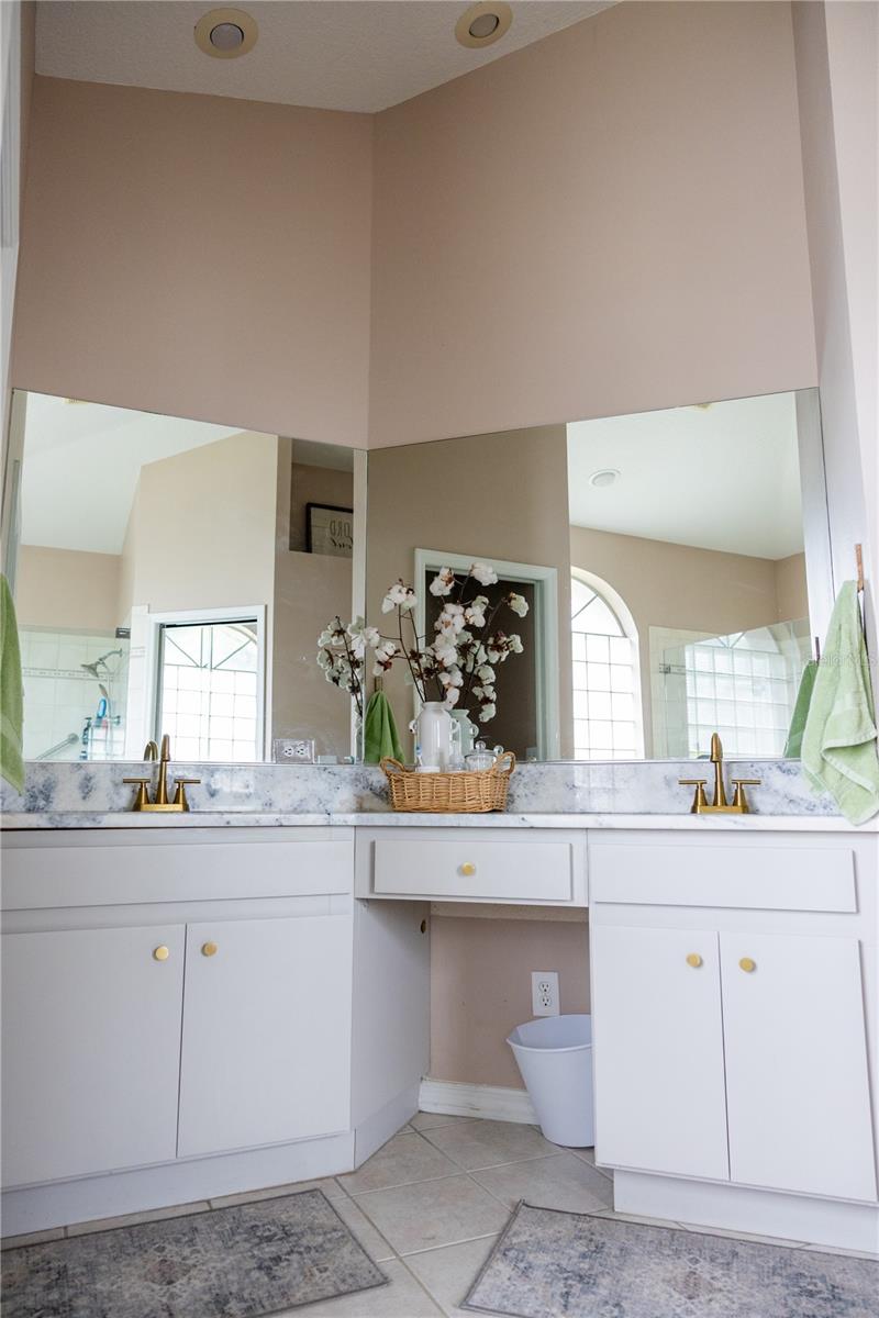 Image 47 of 59 For 6305 Queensway Drive