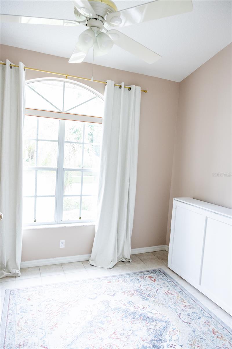 Image 6 of 59 For 6305 Queensway Drive