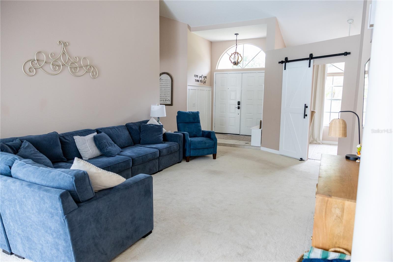 Image 7 of 59 For 6305 Queensway Drive