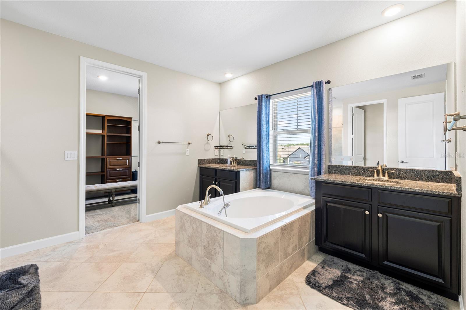 Image 31 of 56 For 13208 Satin Lily Drive