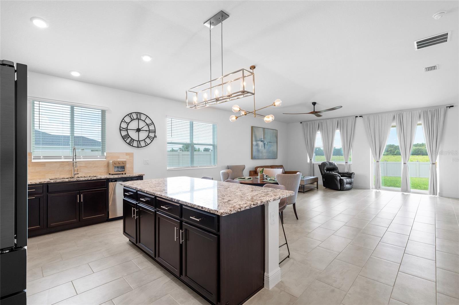 Image 16 of 40 For 6359 Burning Opal Bend