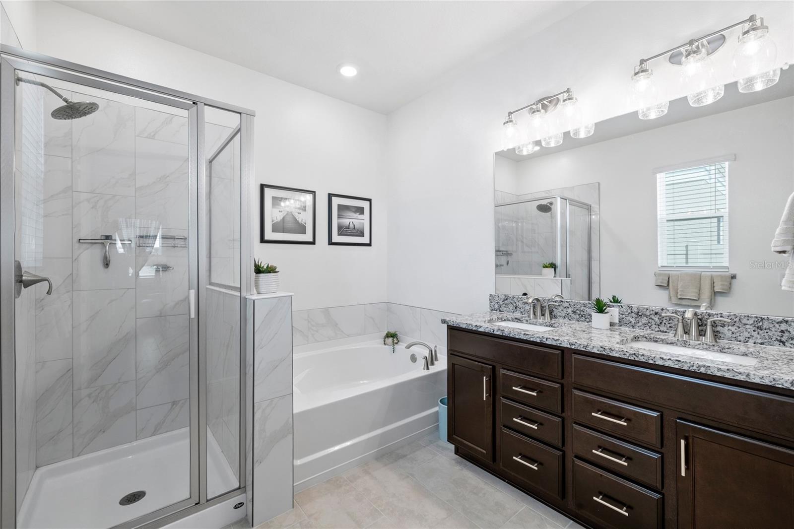 Image 24 of 40 For 6359 Burning Opal Bend