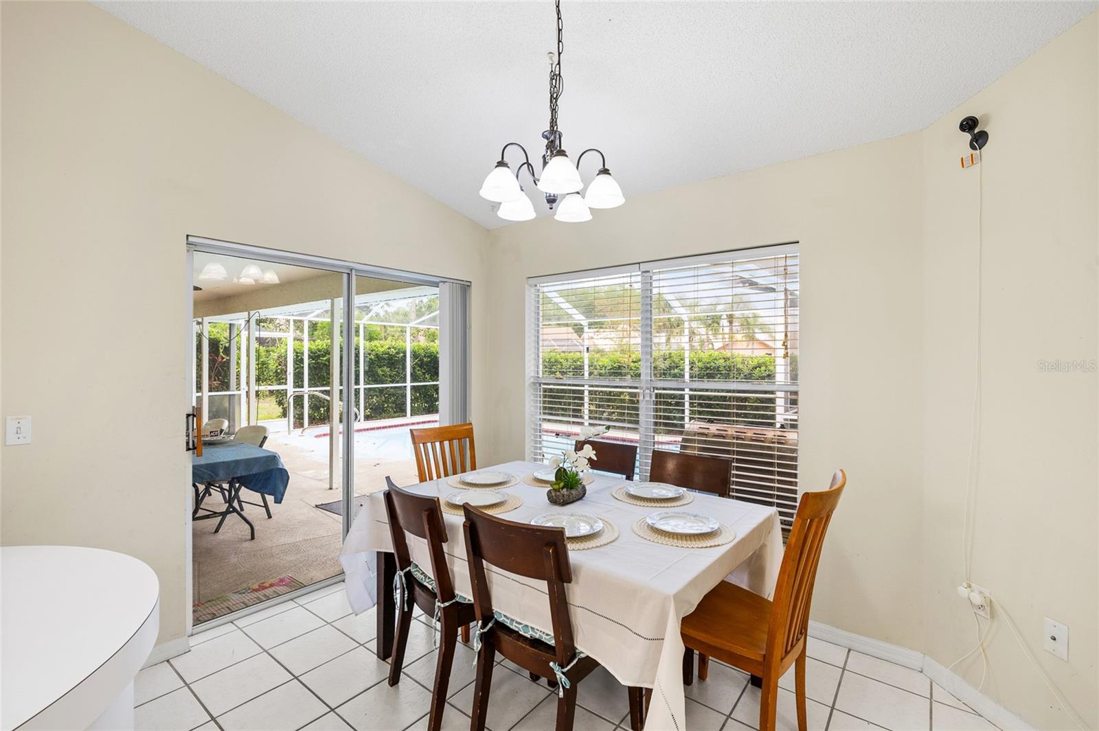 Image 17 of 45 For 1442 Kinsmere Drive