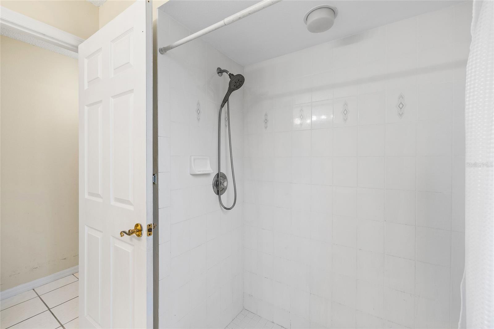 Image 29 of 45 For 1442 Kinsmere Drive