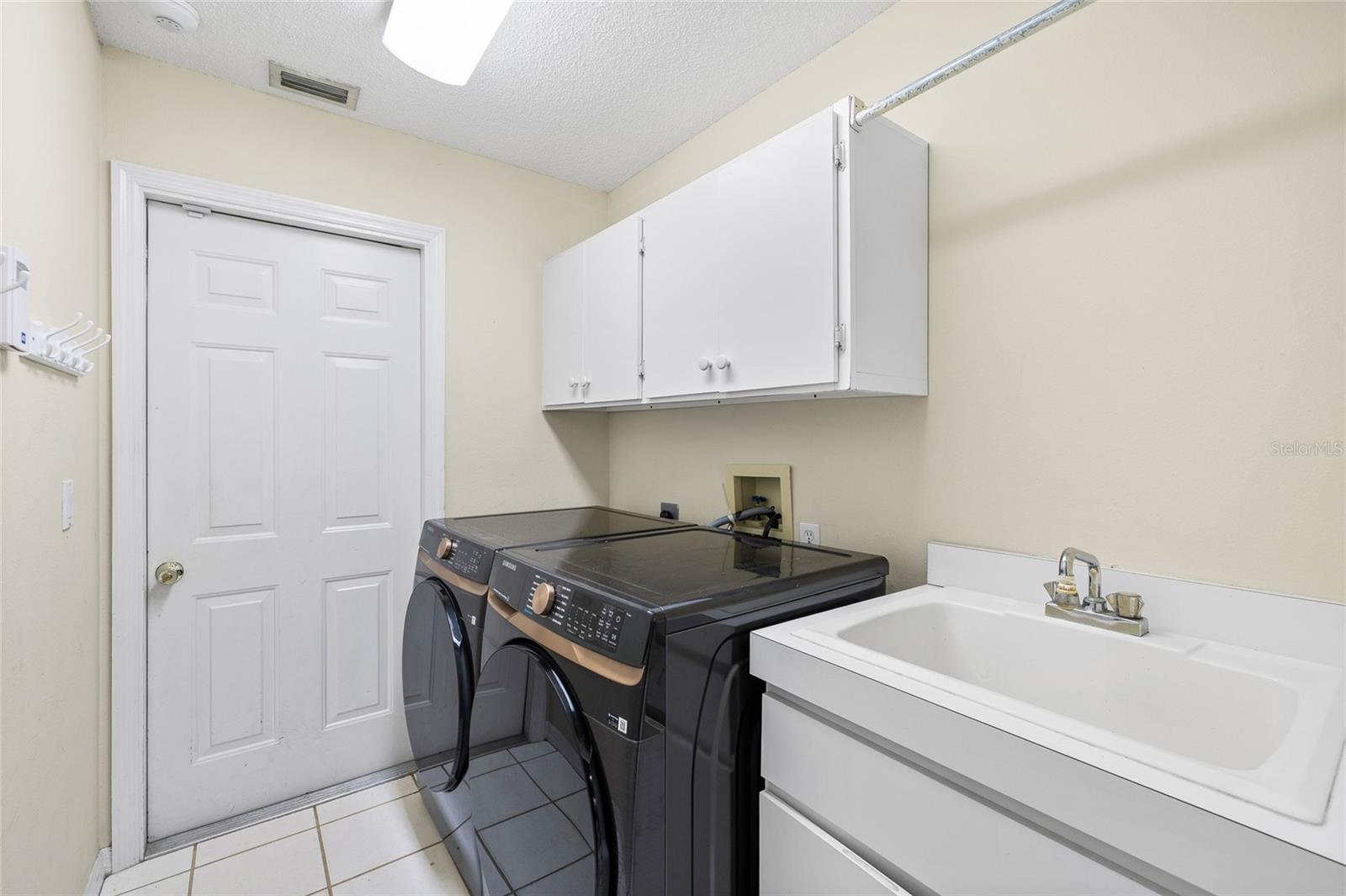 Image 30 of 45 For 1442 Kinsmere Drive