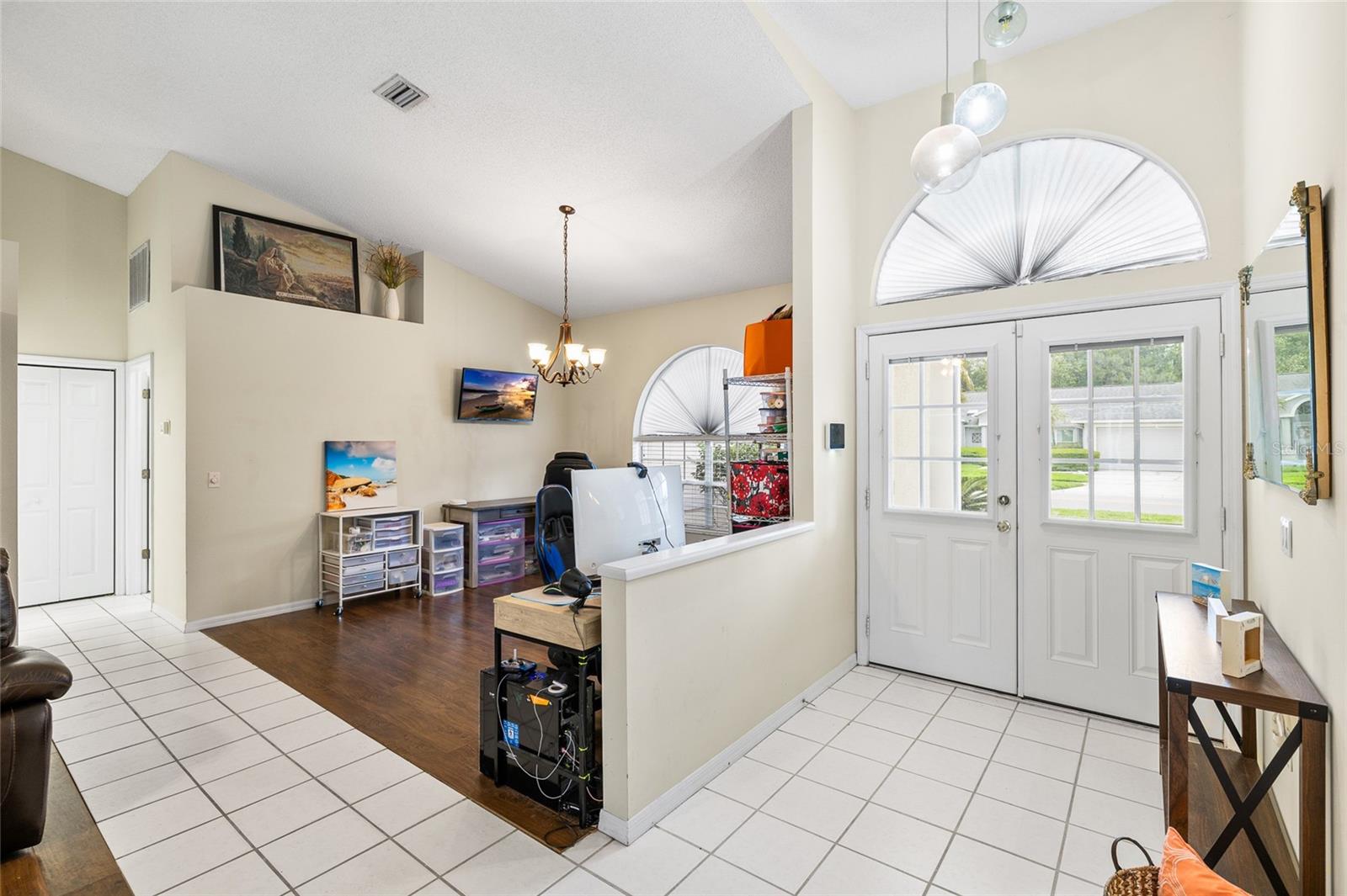 Image 5 of 45 For 1442 Kinsmere Drive