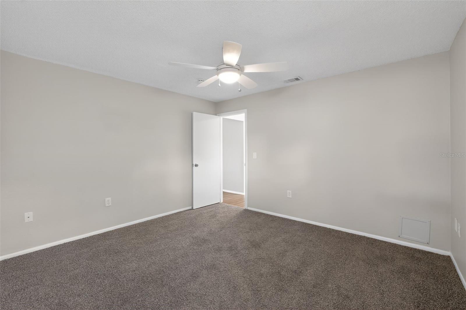 Image 12 of 24 For 1404 Vinetree Drive