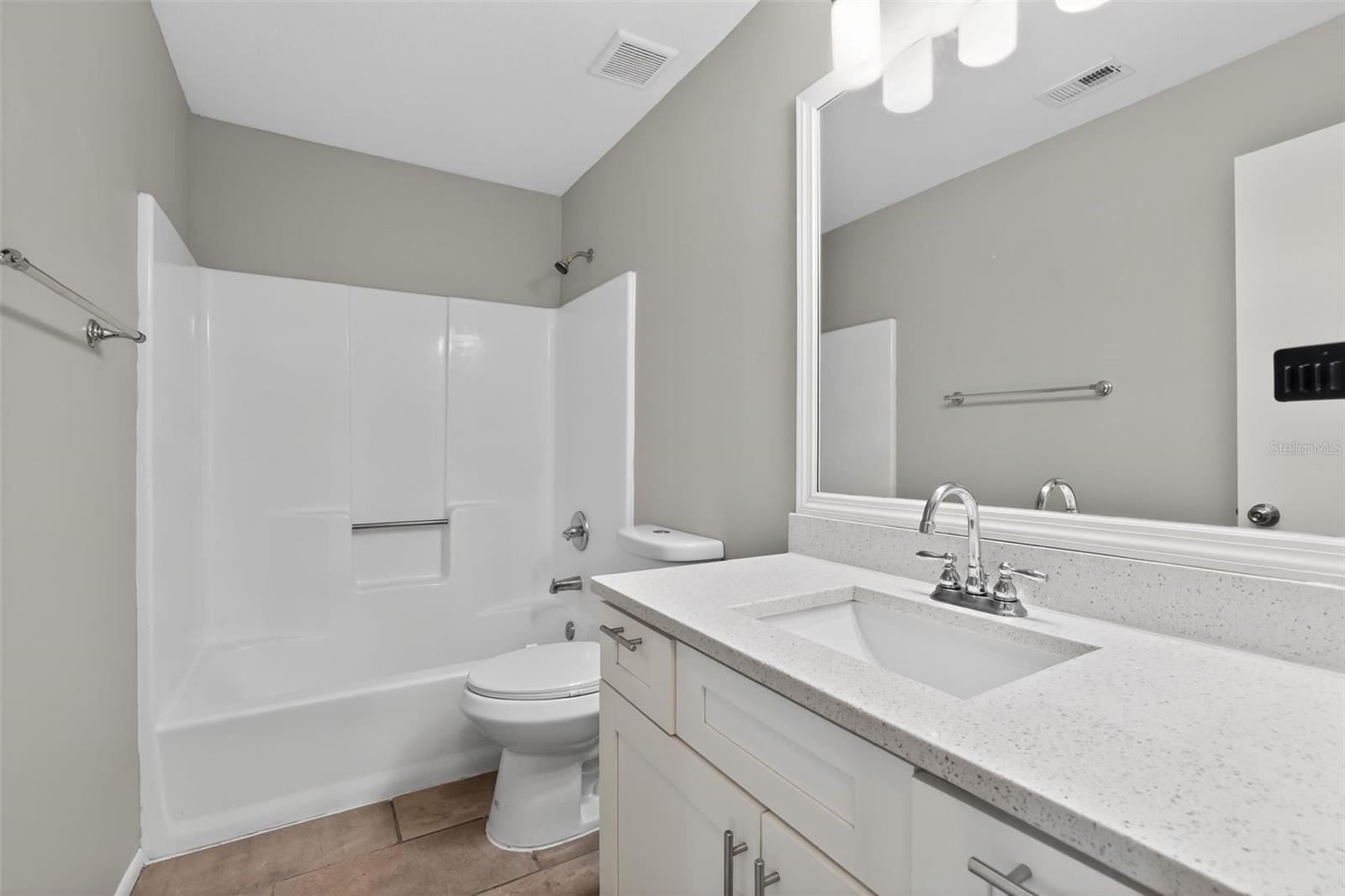 Image 19 of 24 For 1404 Vinetree Drive