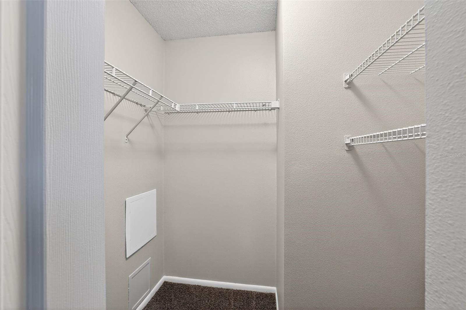Image 20 of 24 For 1404 Vinetree Drive