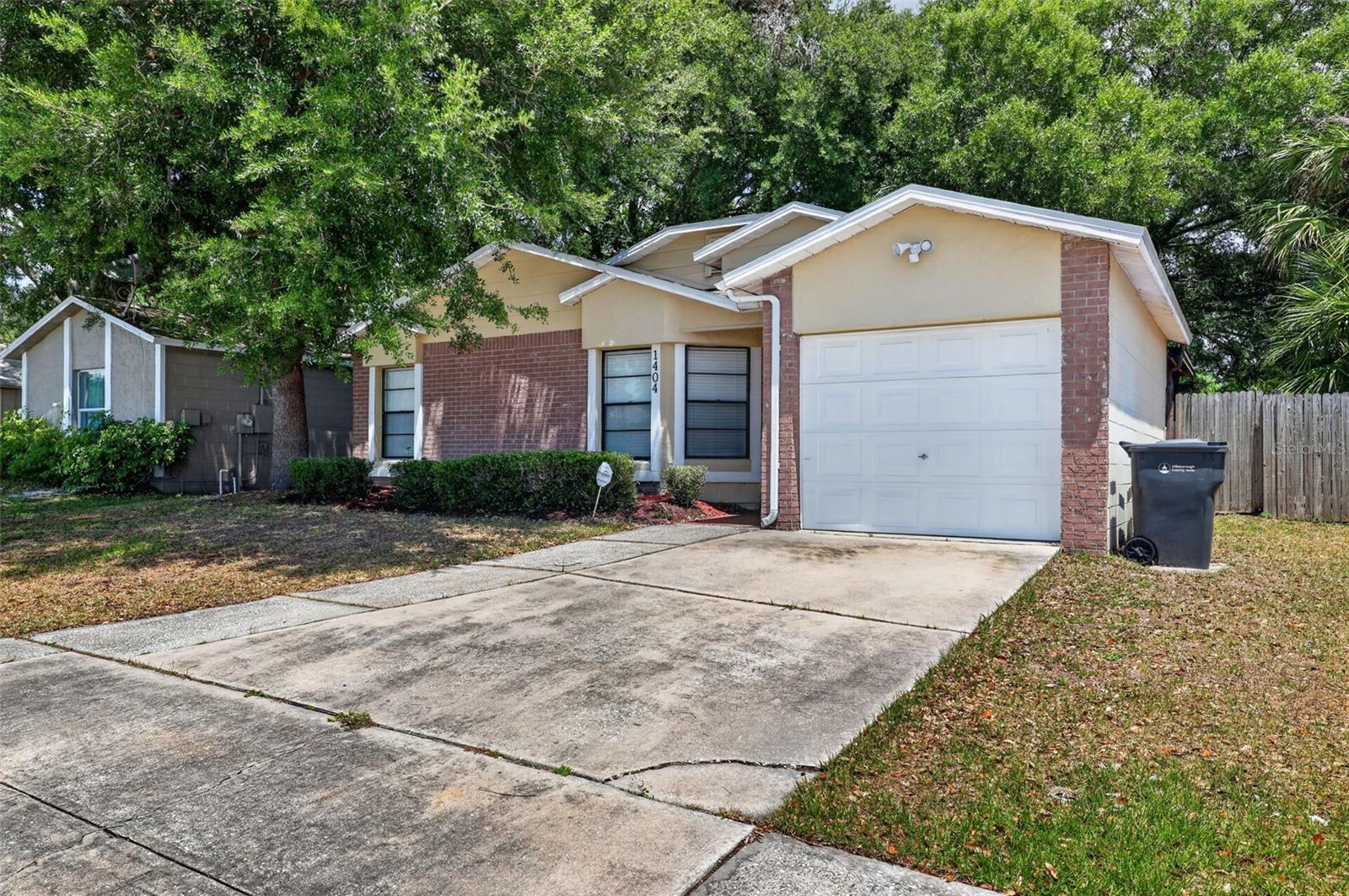 Image 22 of 24 For 1404 Vinetree Drive