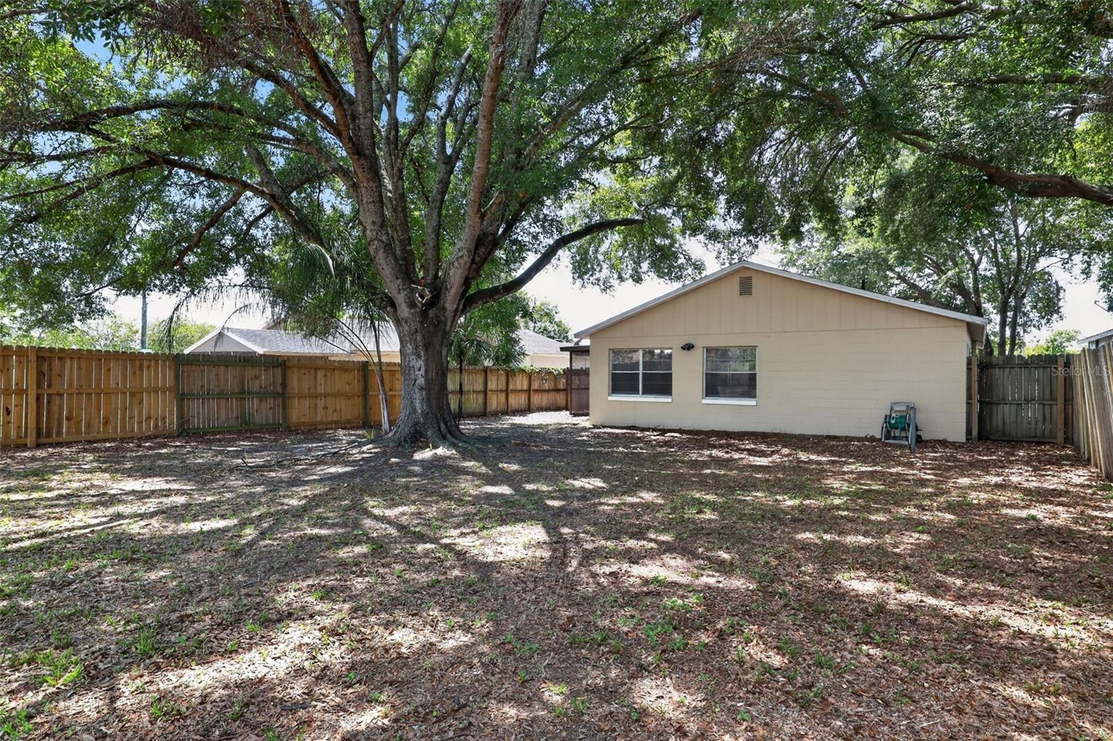 Image 23 of 24 For 1404 Vinetree Drive