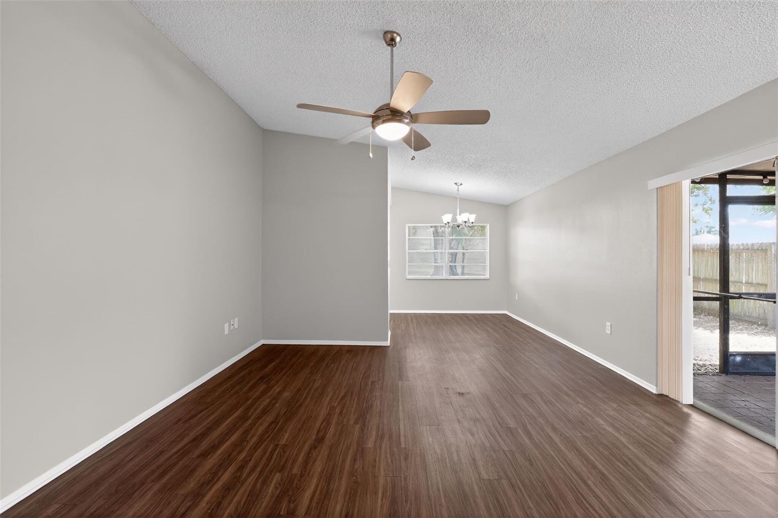 Image 8 of 24 For 1404 Vinetree Drive