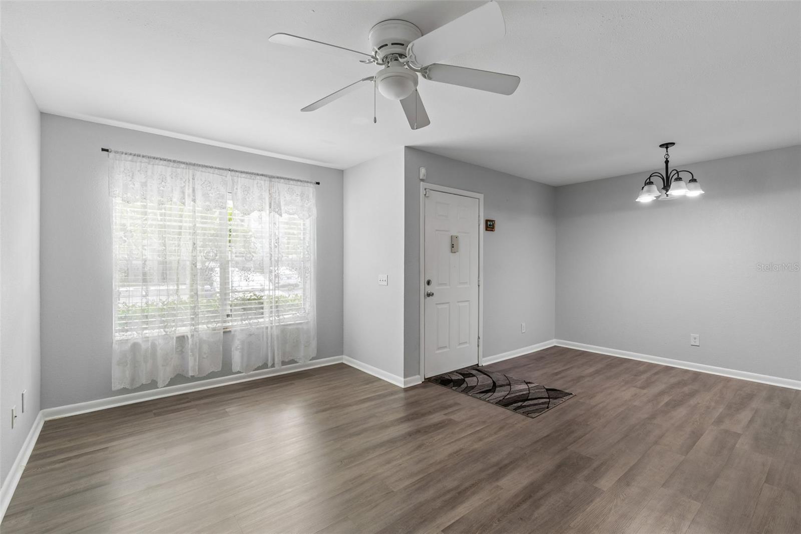 Image 3 of 19 For 5440 Macdill Avenue 4b