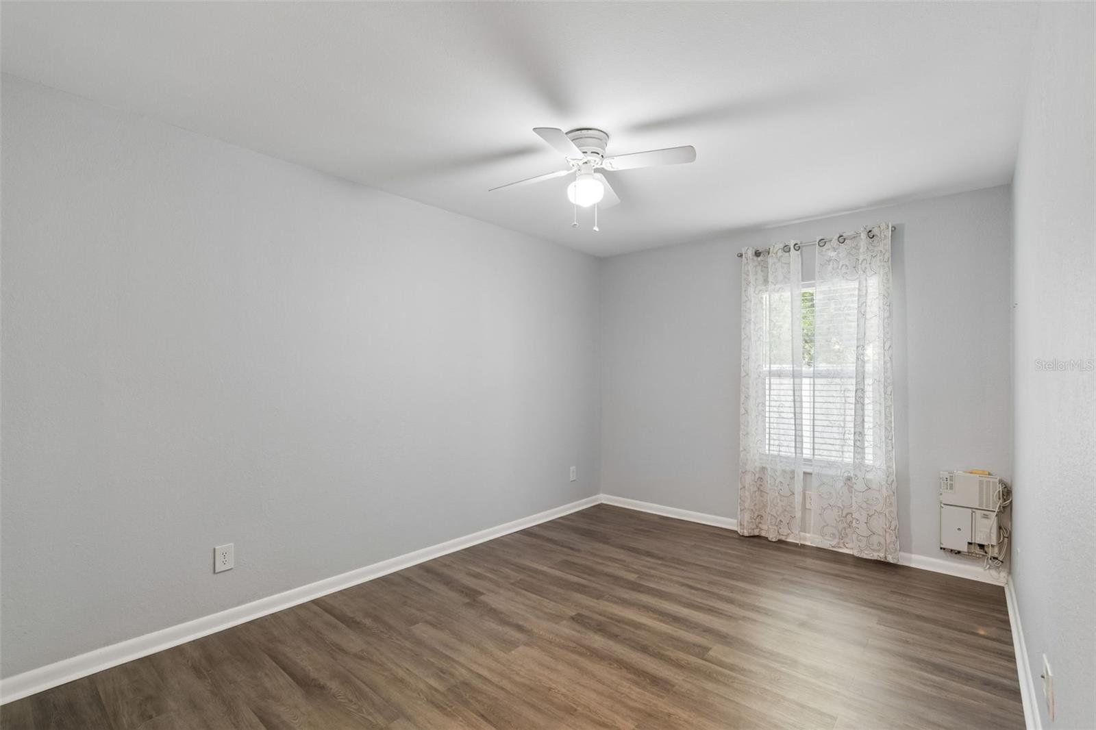 Image 8 of 19 For 5440 Macdill Avenue 4b