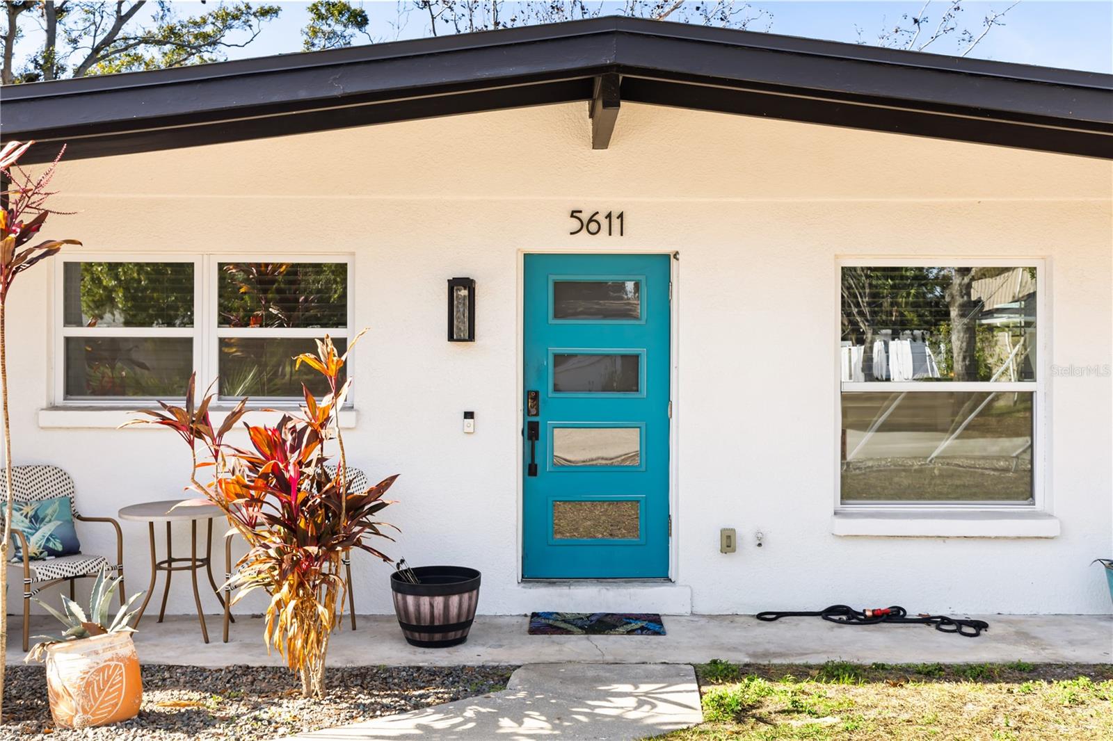 Image 3 of 19 For 5611 Sheridan Road