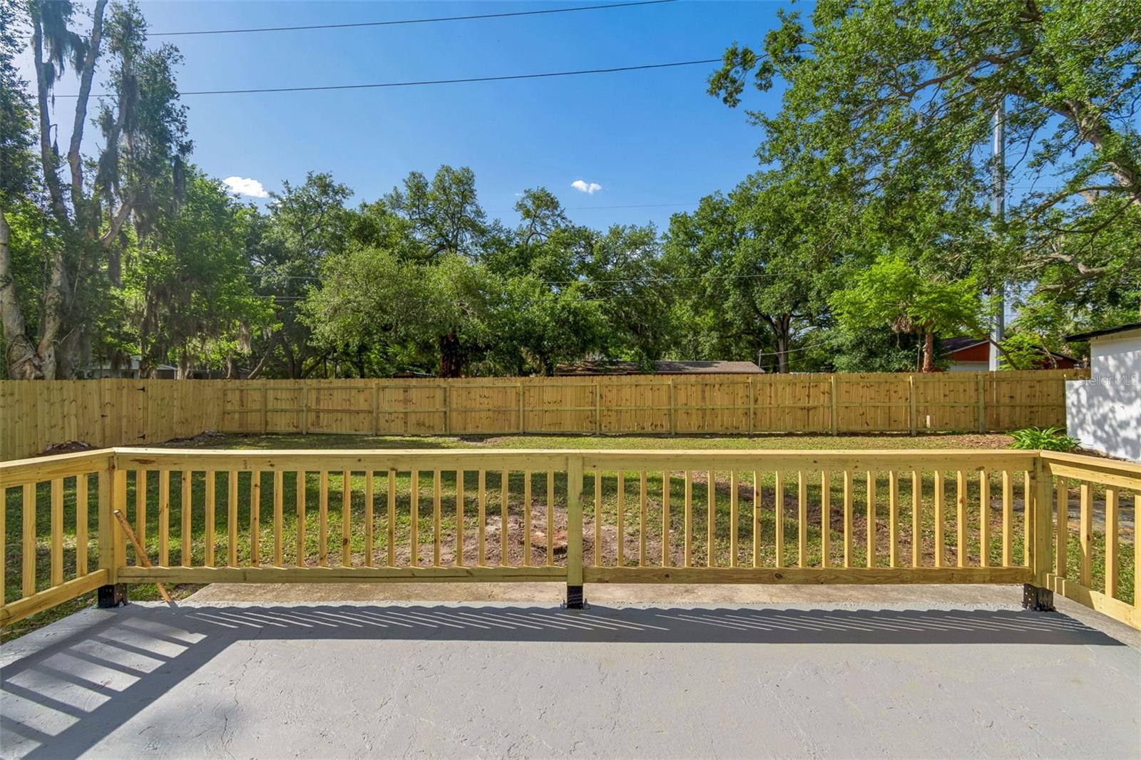 Listing photo id 48 for 3415 Knollwood Street