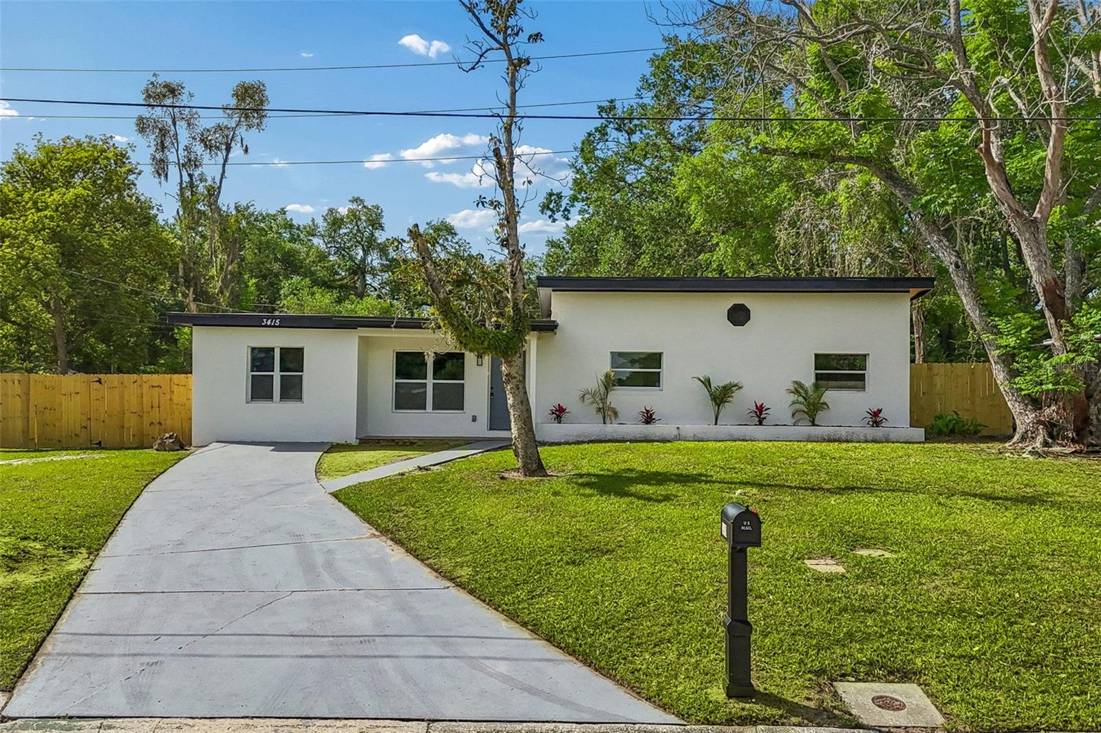 Listing photo id 58 for 3415 Knollwood Street