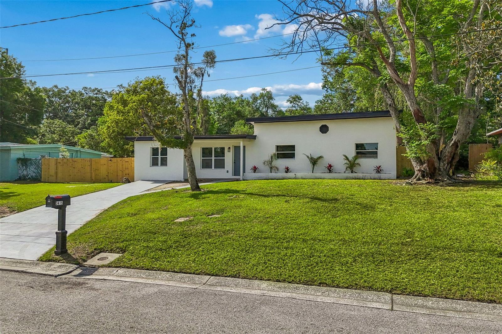 Listing photo id 59 for 3415 Knollwood Street