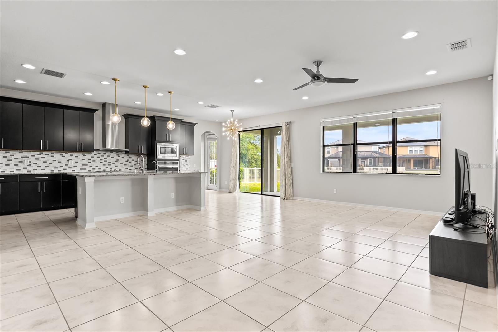 Image 13 of 56 For 19433 Whispering Brook Drive