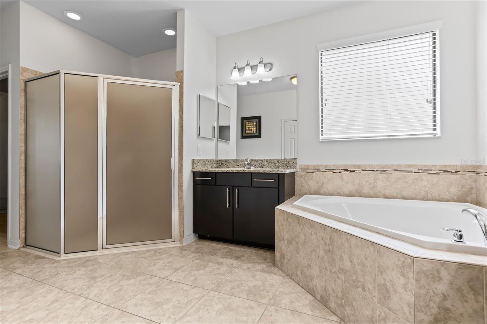 Image 17 of 56 For 19433 Whispering Brook Drive