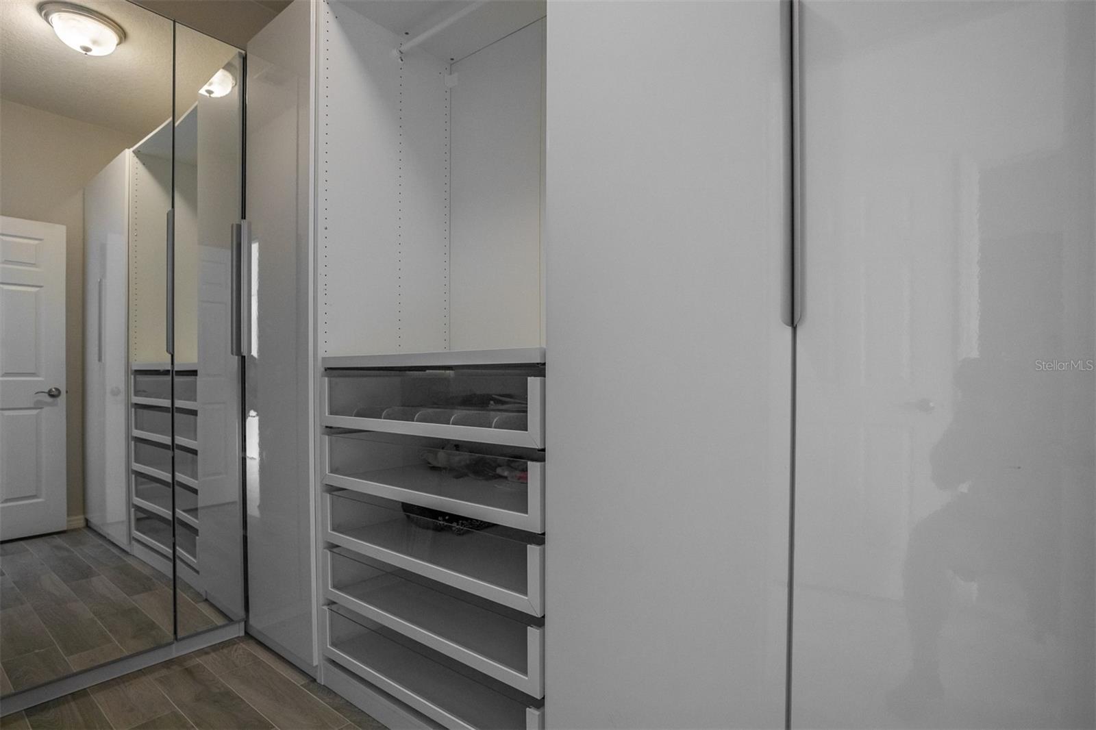 Image 19 of 56 For 19433 Whispering Brook Drive