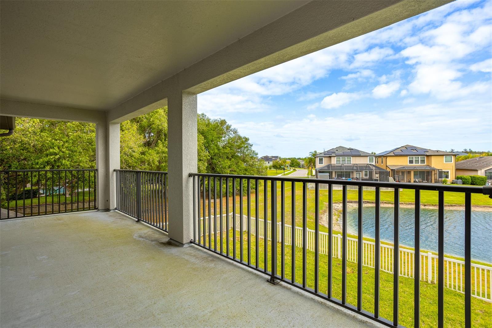 Image 28 of 56 For 19433 Whispering Brook Drive