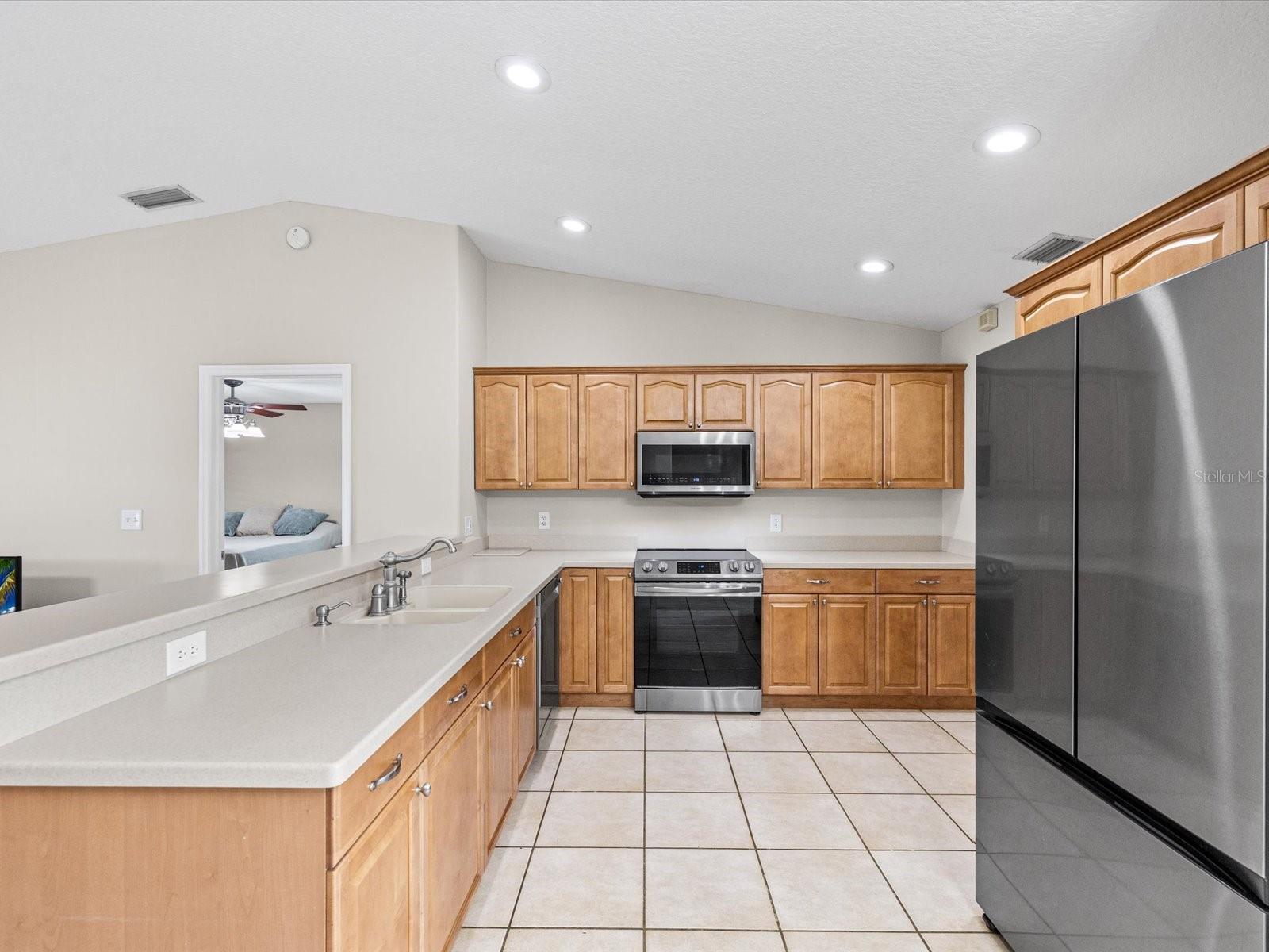 Image 10 of 40 For 31706 Hunt Club Lane