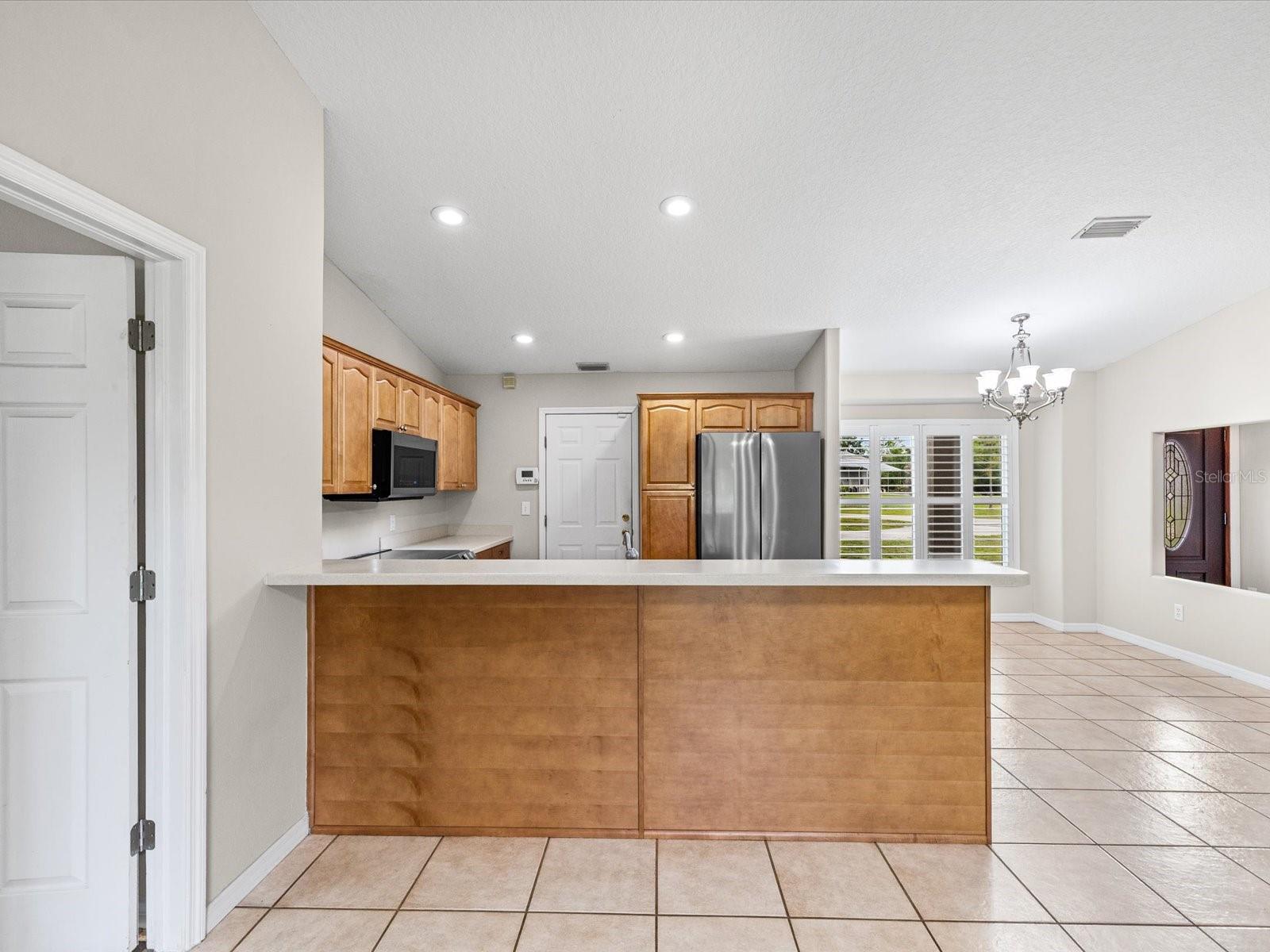 Image 13 of 40 For 31706 Hunt Club Lane