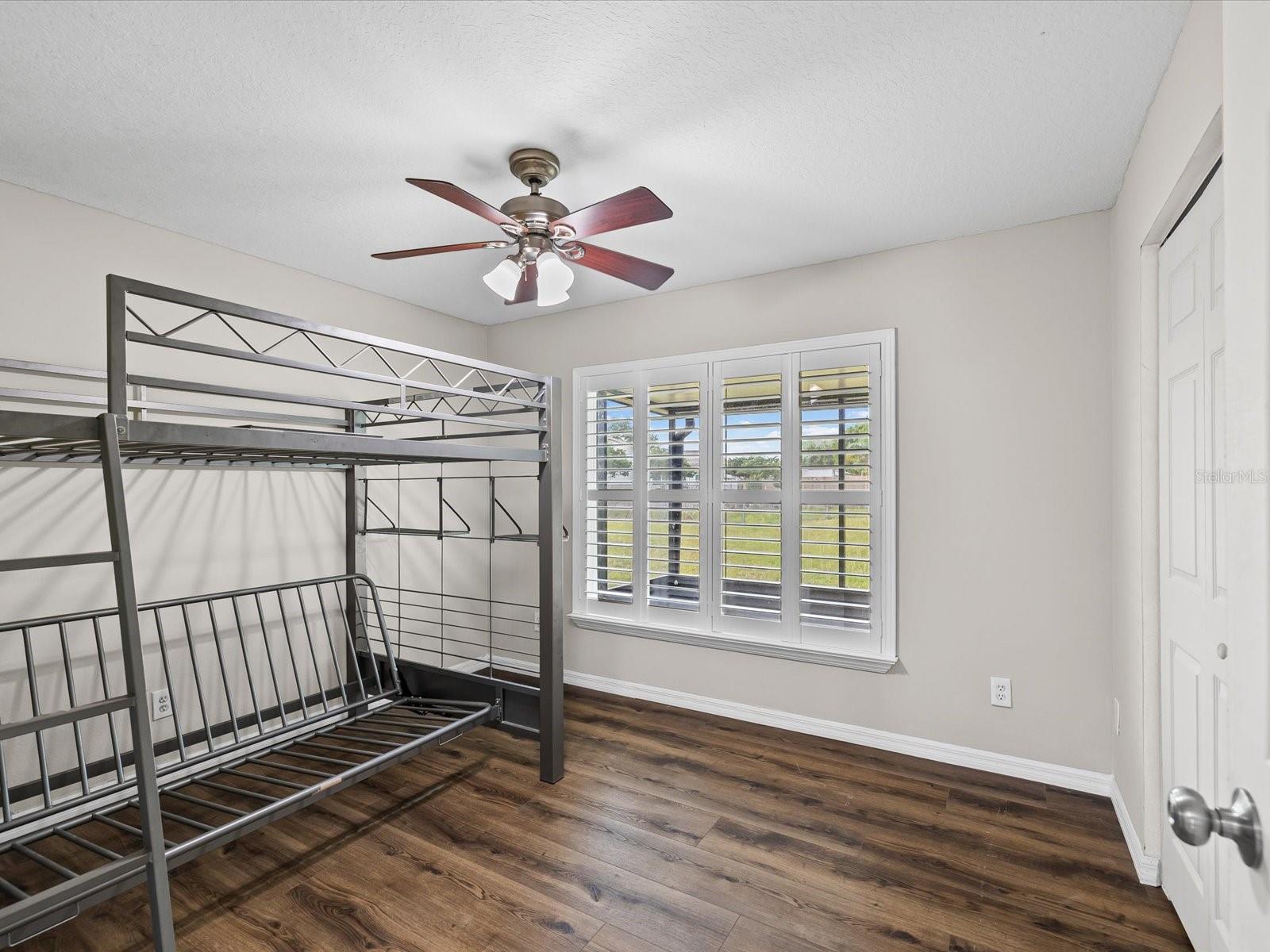 Image 18 of 40 For 31706 Hunt Club Lane