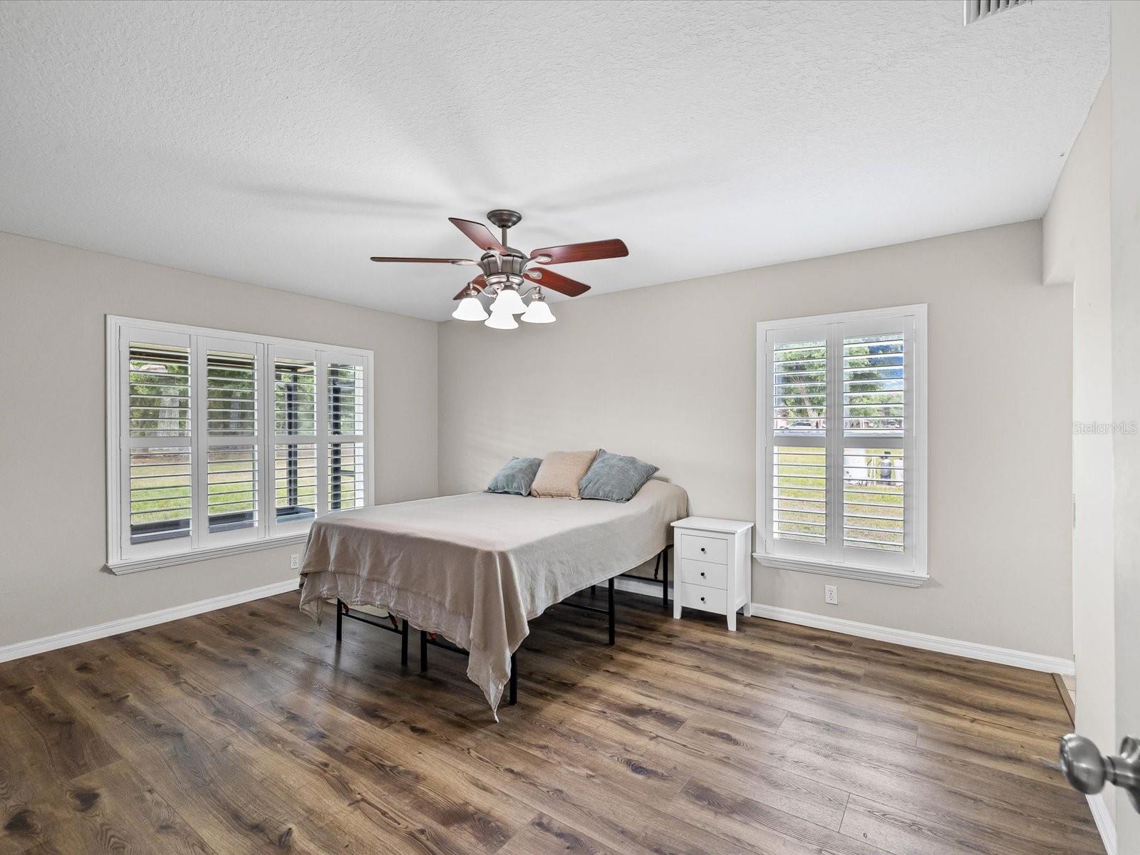 Image 20 of 40 For 31706 Hunt Club Lane