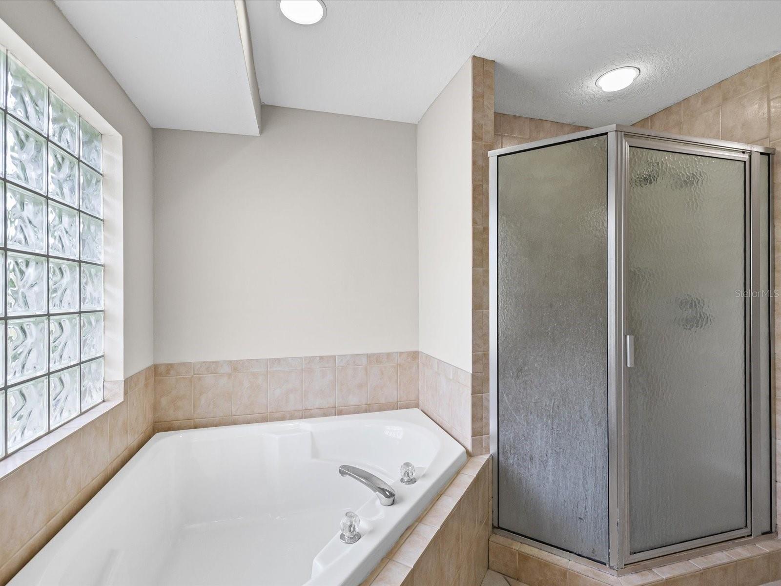 Image 24 of 40 For 31706 Hunt Club Lane