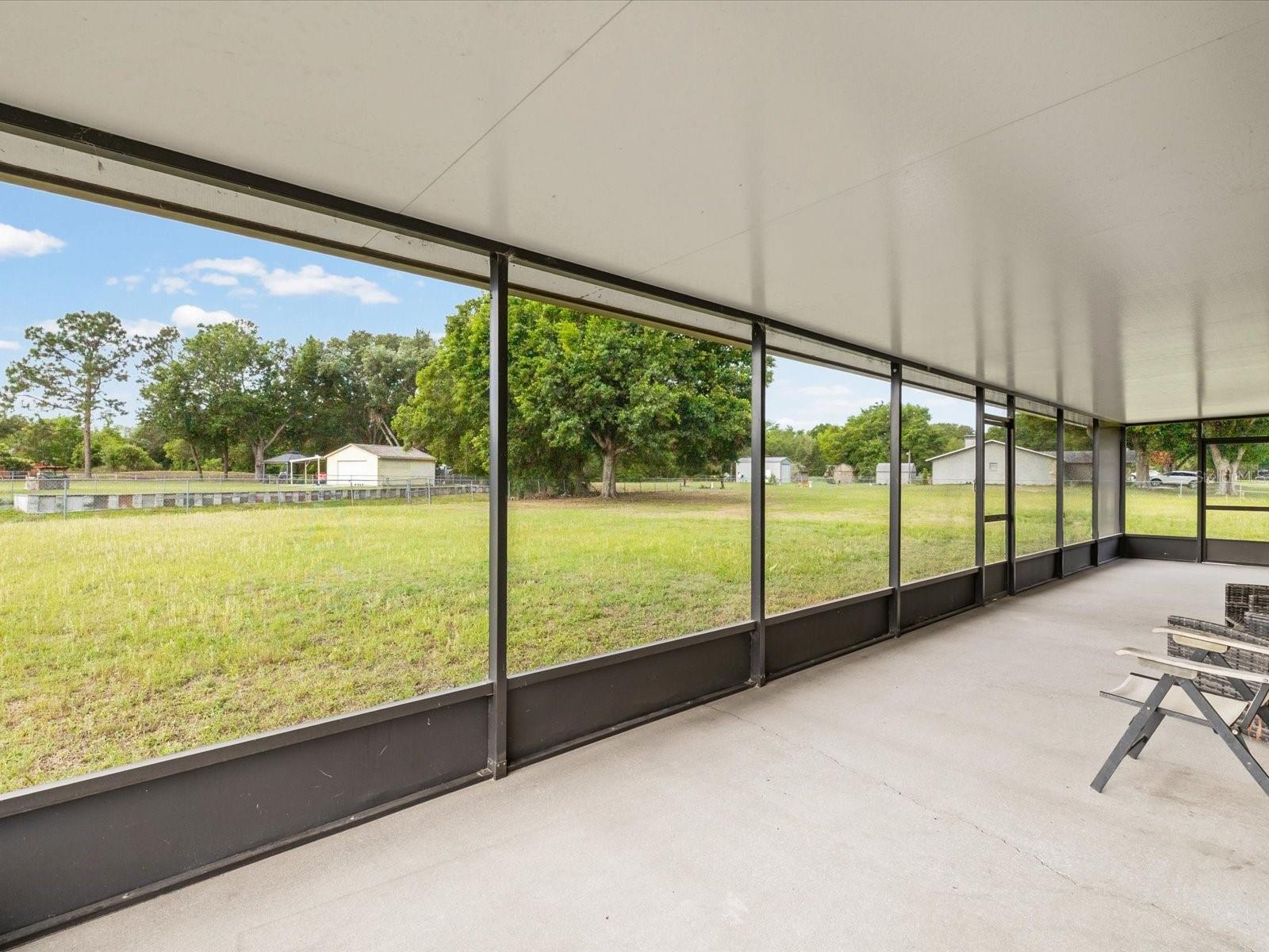 Image 27 of 40 For 31706 Hunt Club Lane