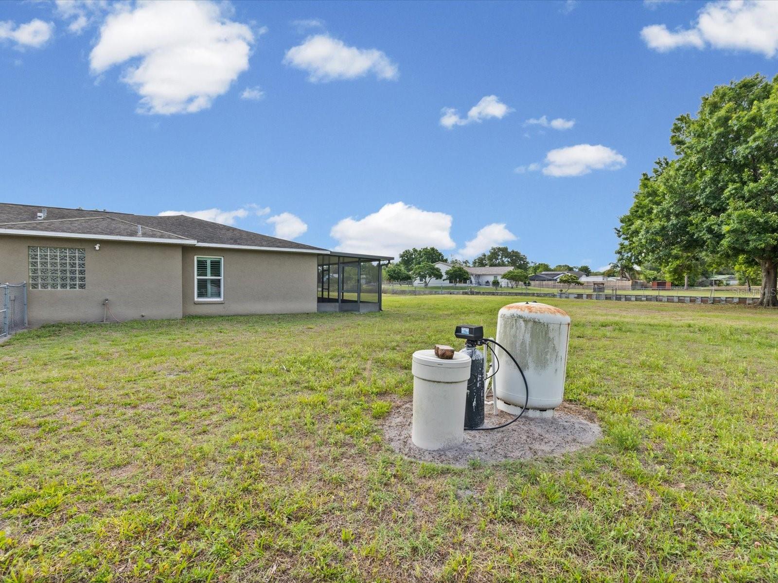 Image 34 of 40 For 31706 Hunt Club Lane