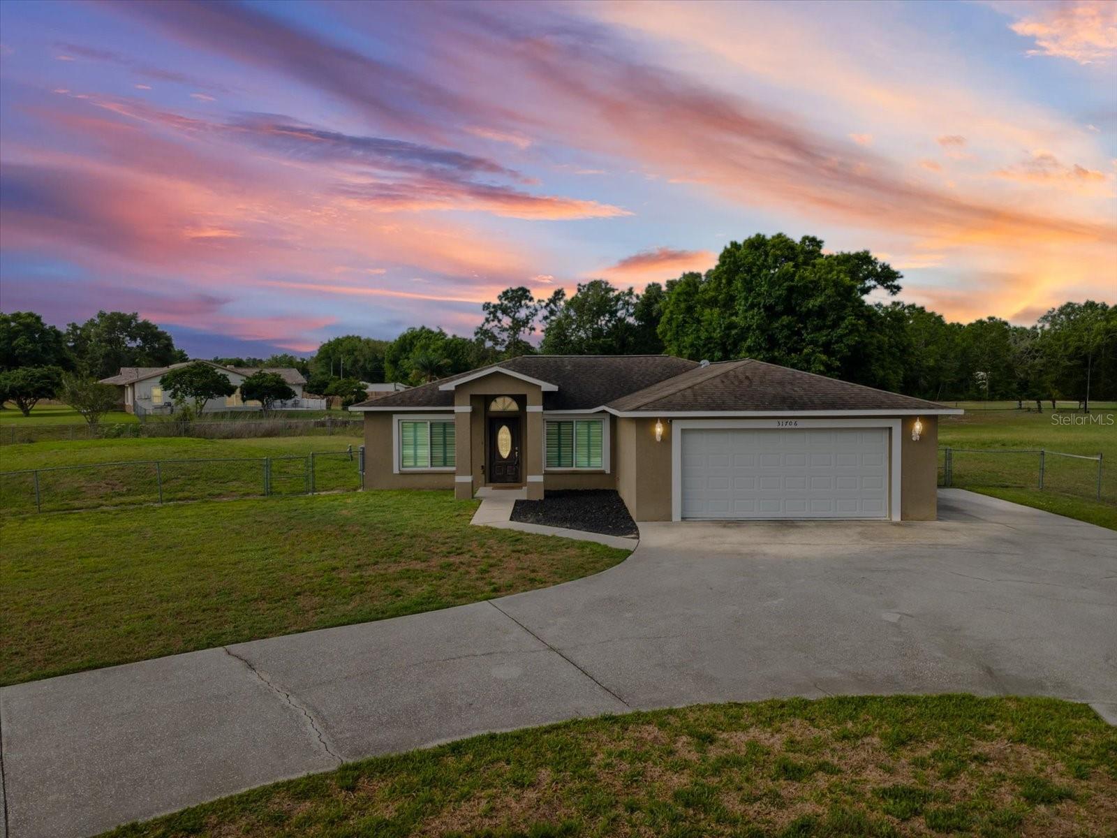 Image 35 of 40 For 31706 Hunt Club Lane