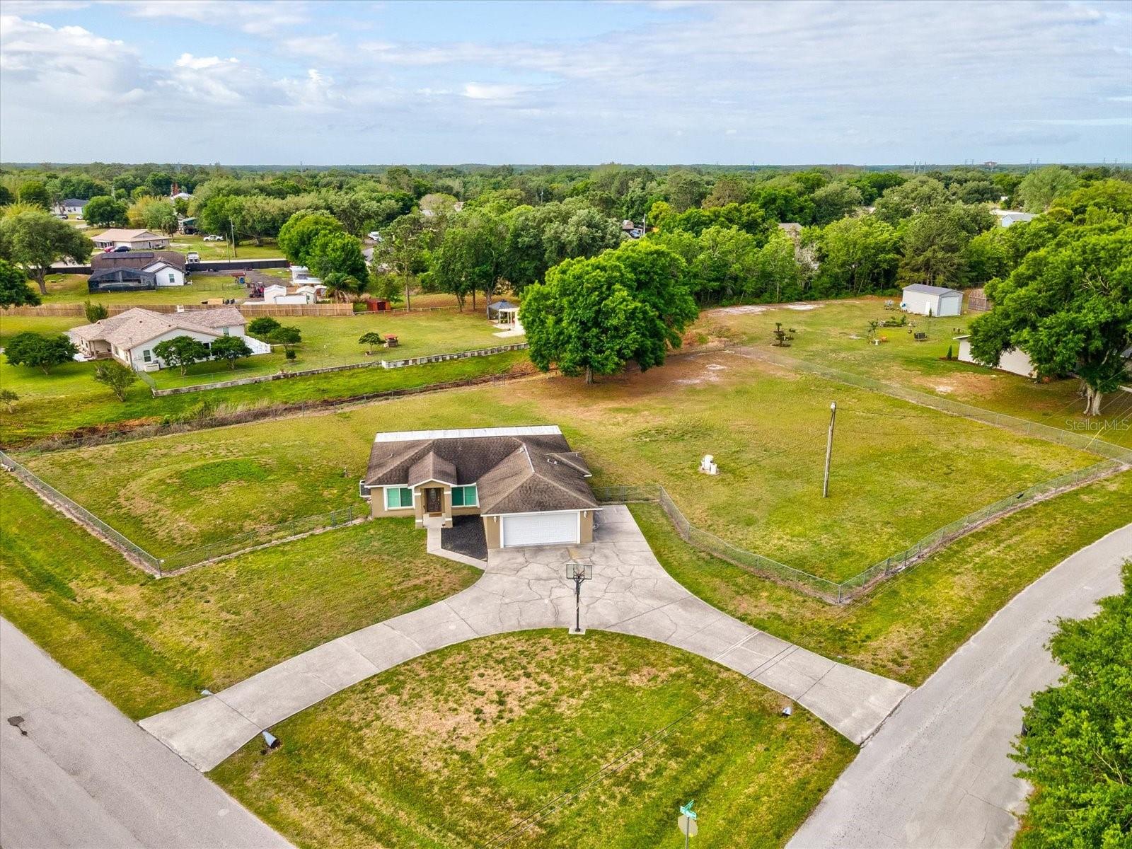 Image 36 of 40 For 31706 Hunt Club Lane