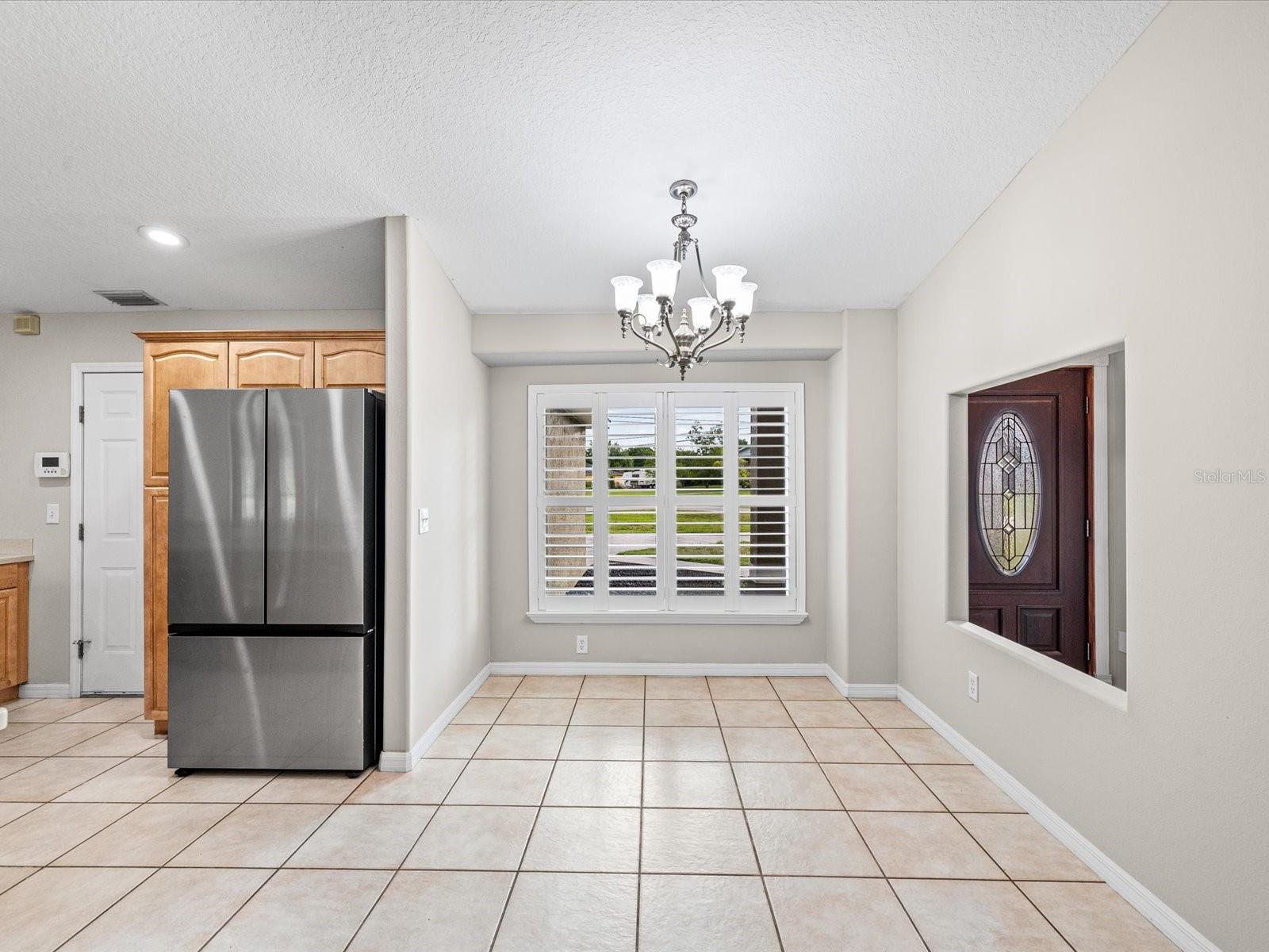 Image 8 of 40 For 31706 Hunt Club Lane