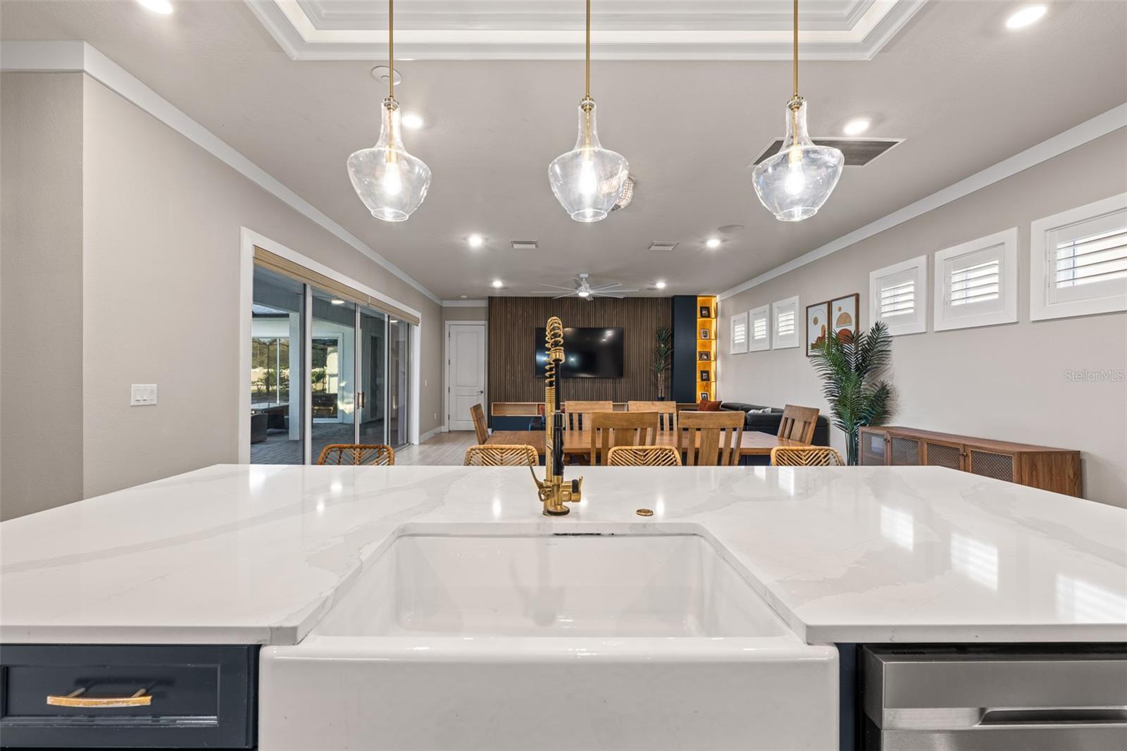 Image 16 of 44 For 8714 Drummer Plank Drive