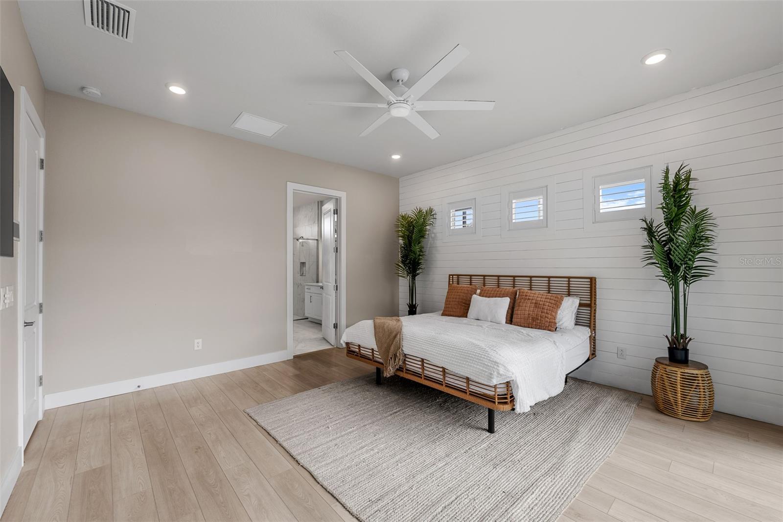 Image 19 of 44 For 8714 Drummer Plank Drive